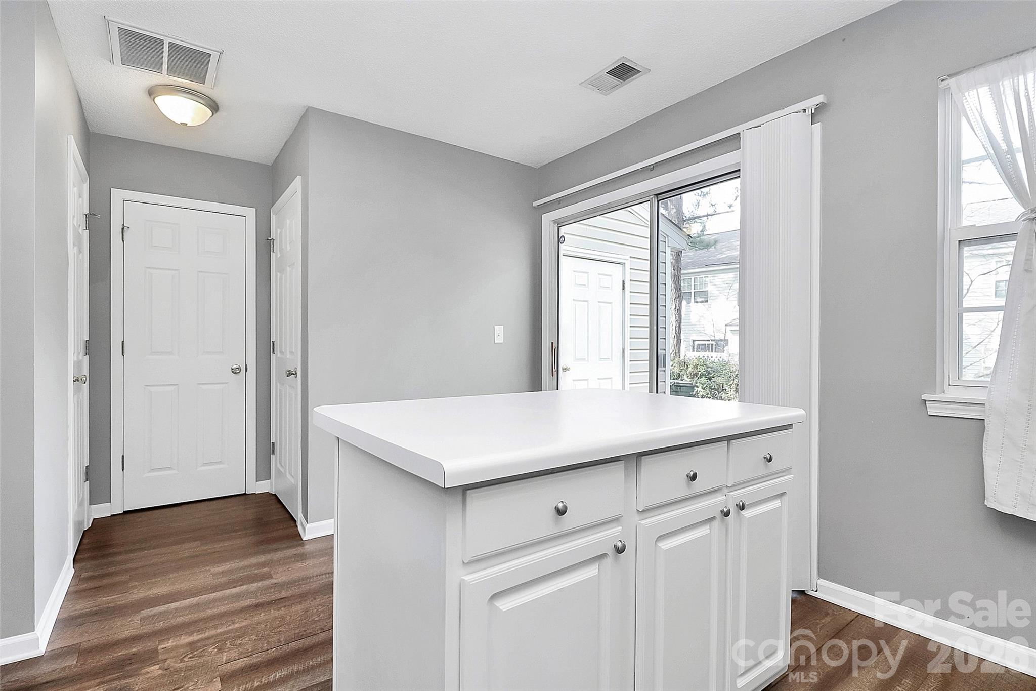 10739 Holly Ridge Boulevard — Charlotte
