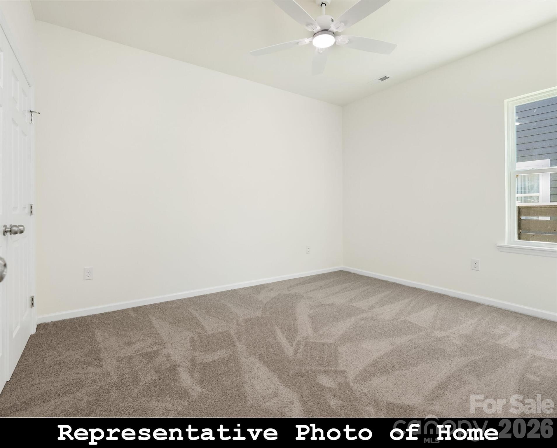 962 S Hoskins Road — Charlotte