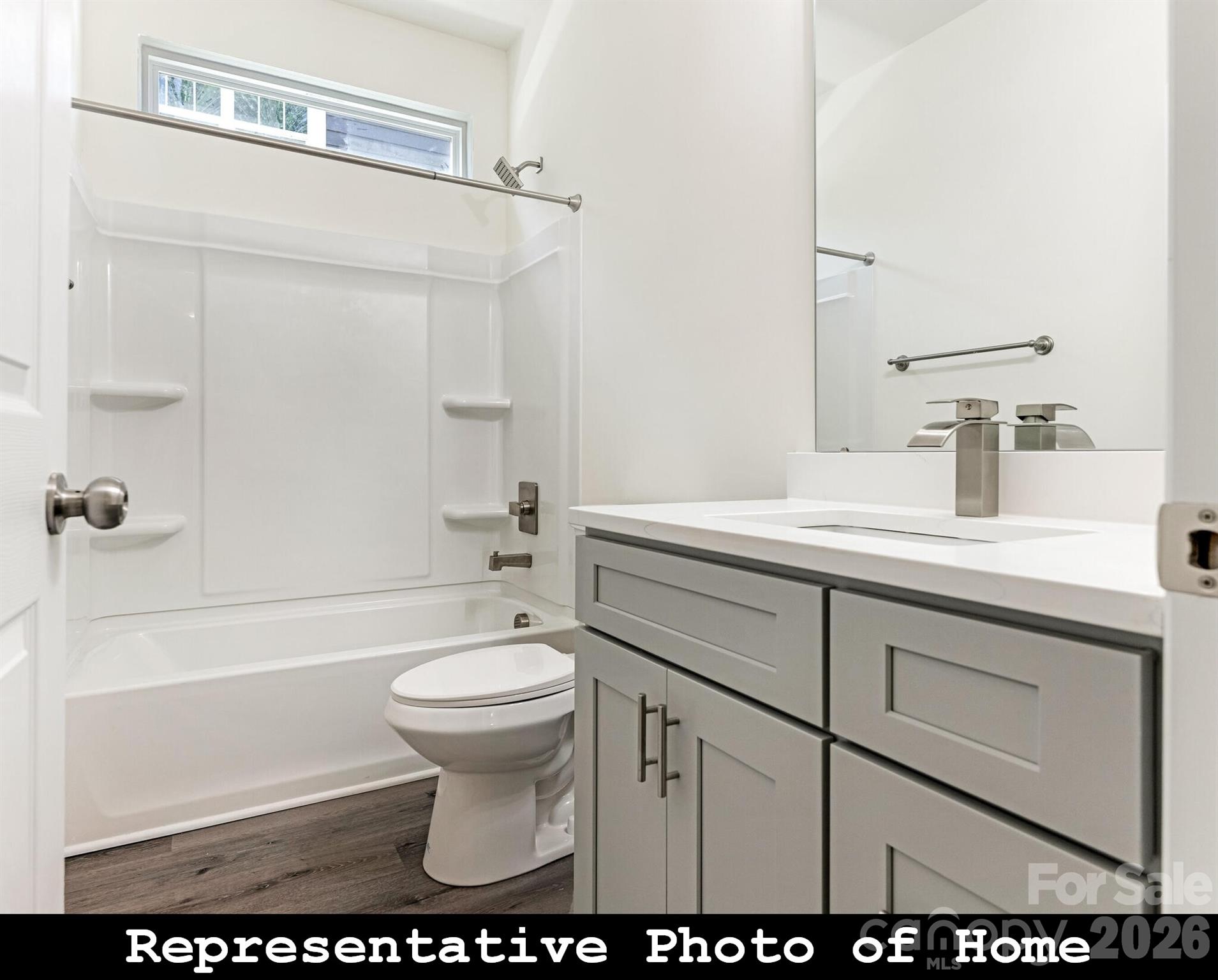 962 S Hoskins Road — Charlotte