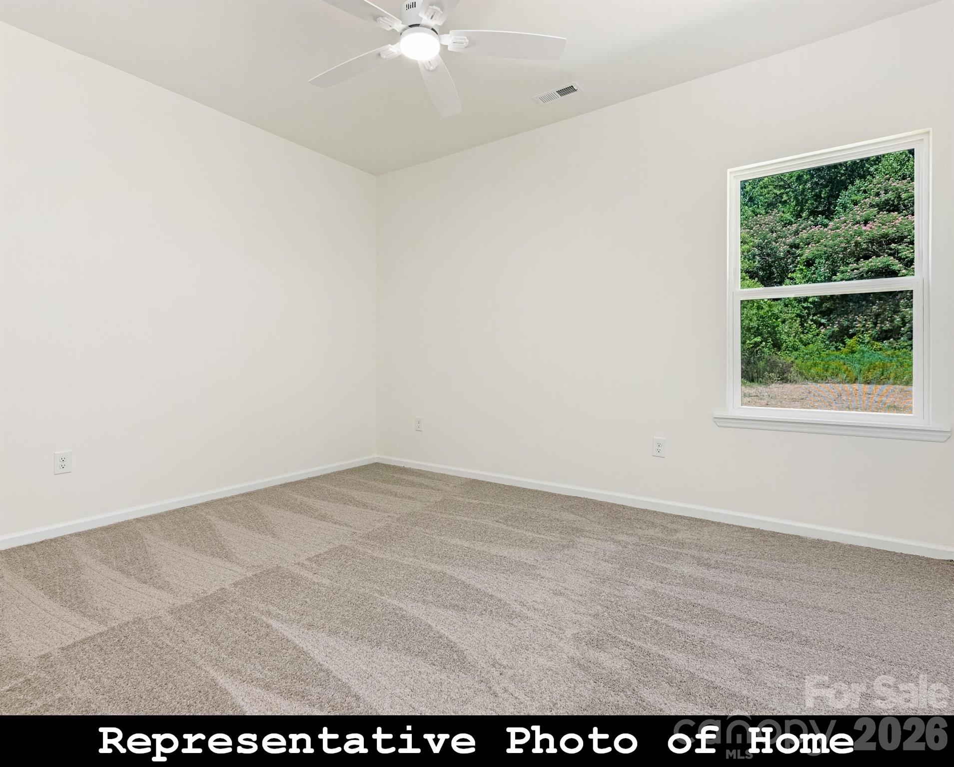 962 S Hoskins Road — Charlotte