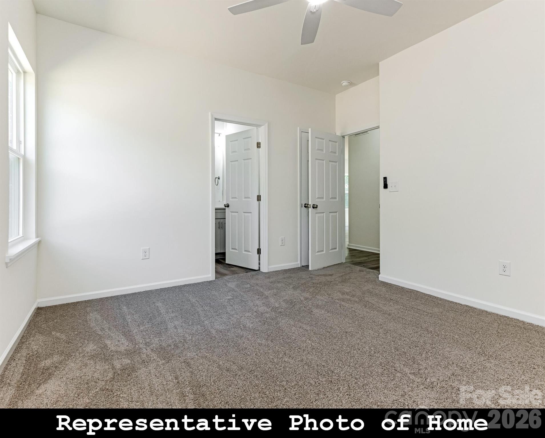 962 S Hoskins Road — Charlotte