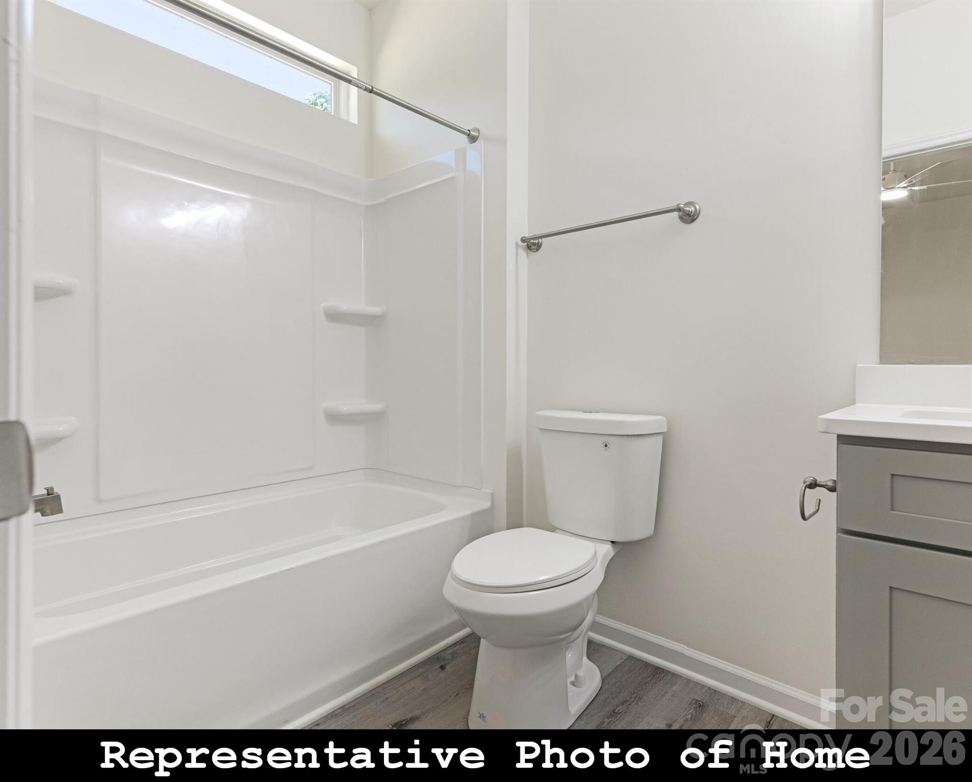 962 S Hoskins Road — Charlotte