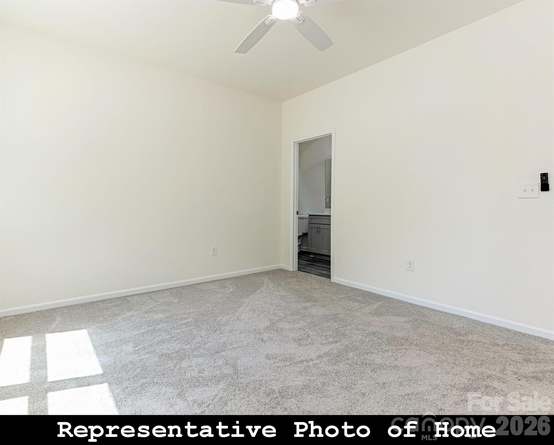 962 S Hoskins Road — Charlotte