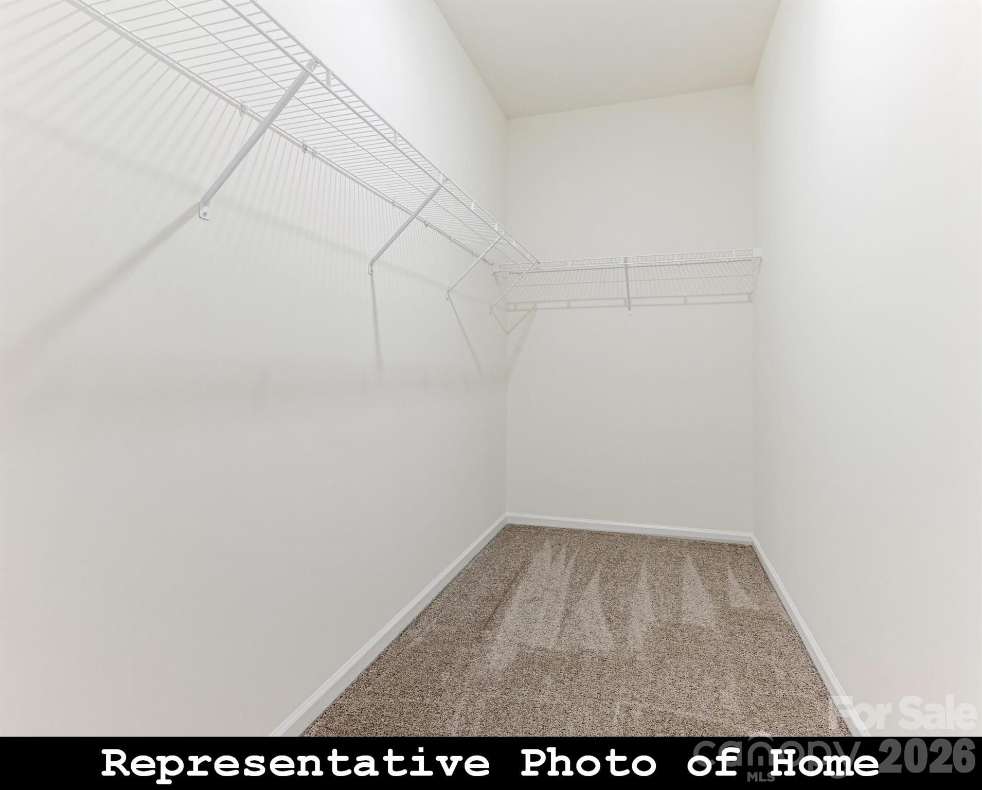 962 S Hoskins Road — Charlotte