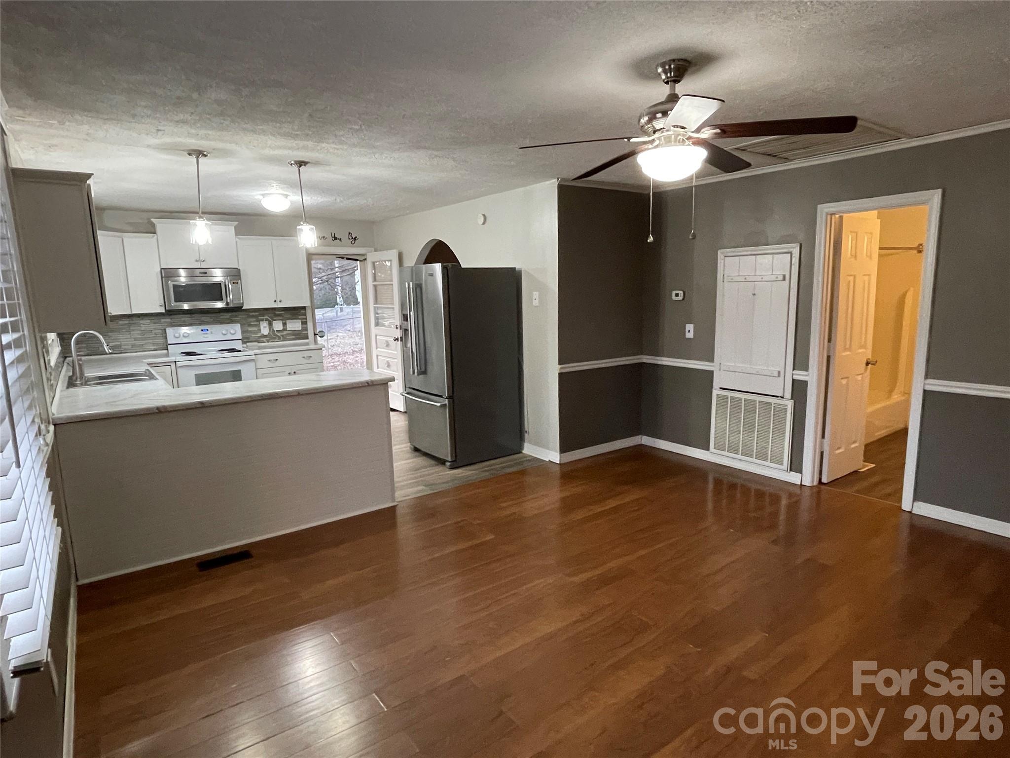 121 Randolph Road — Dallas