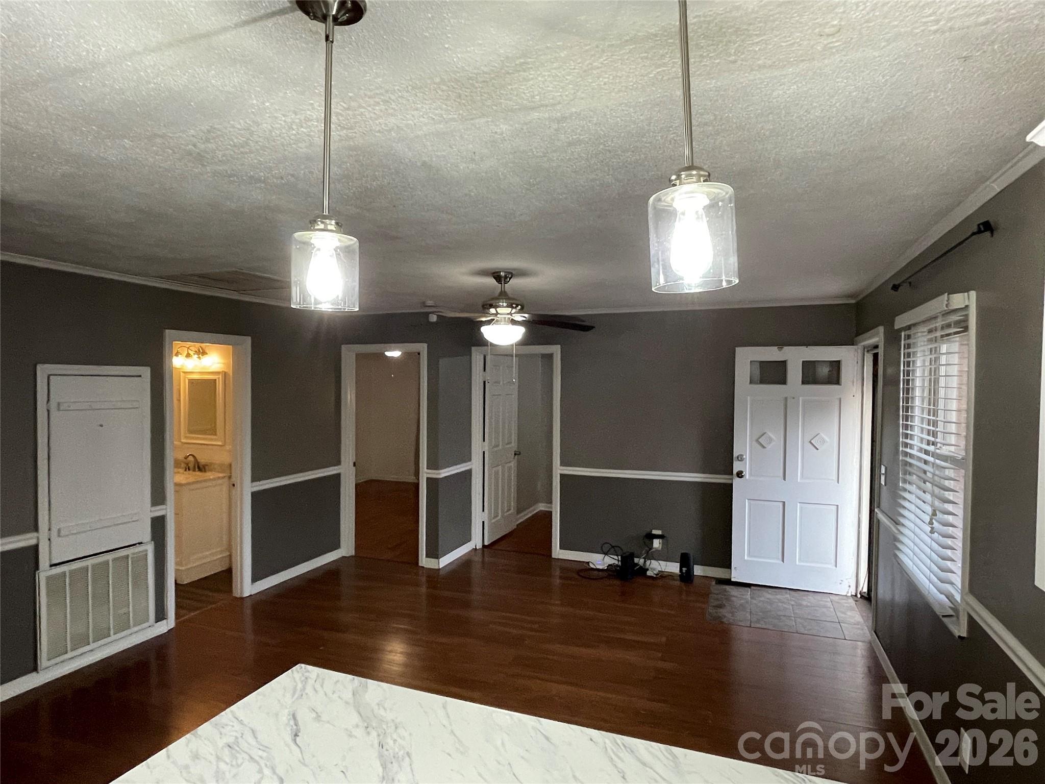 121 Randolph Road — Dallas