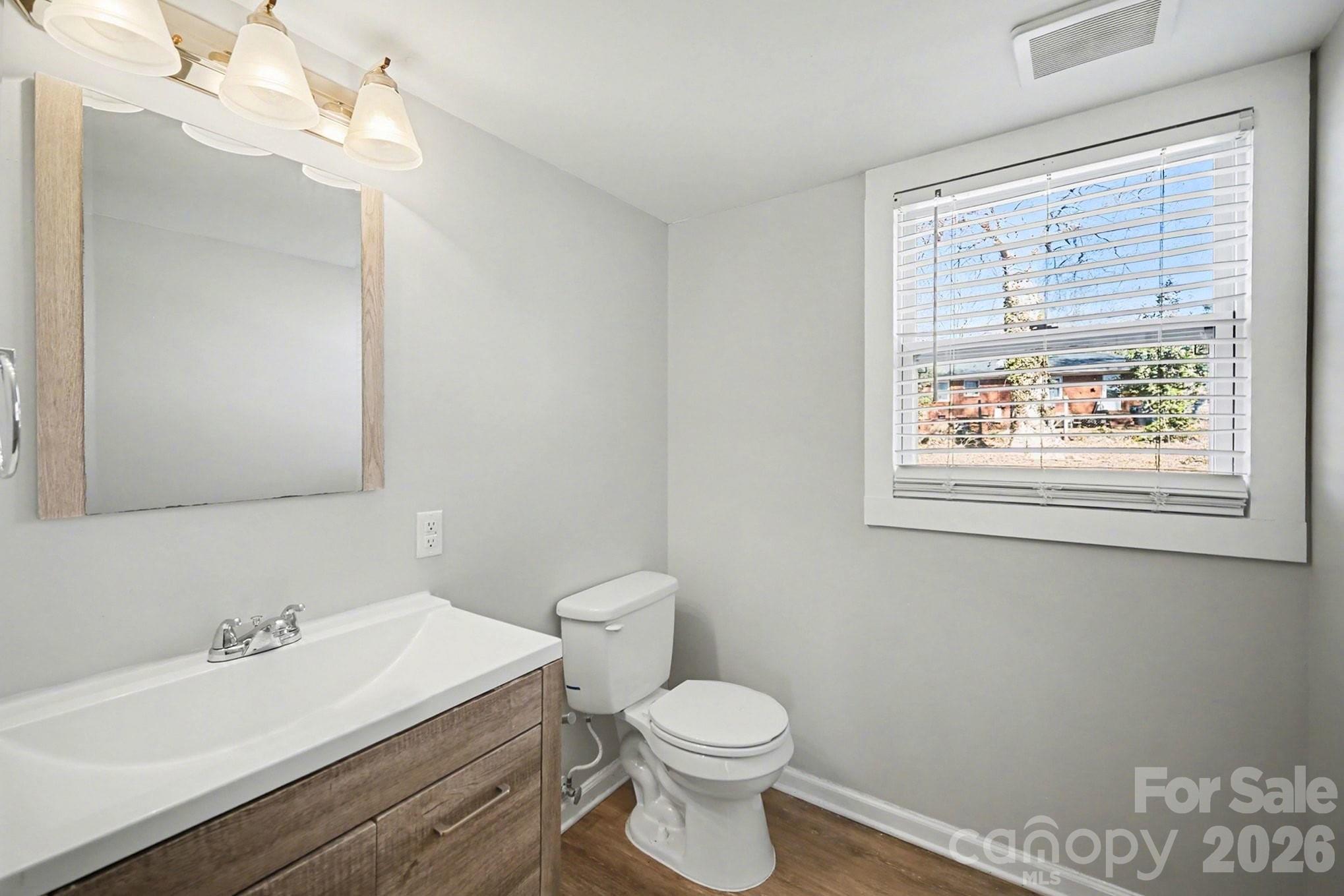 6626 Glenmoor Drive — Charlotte