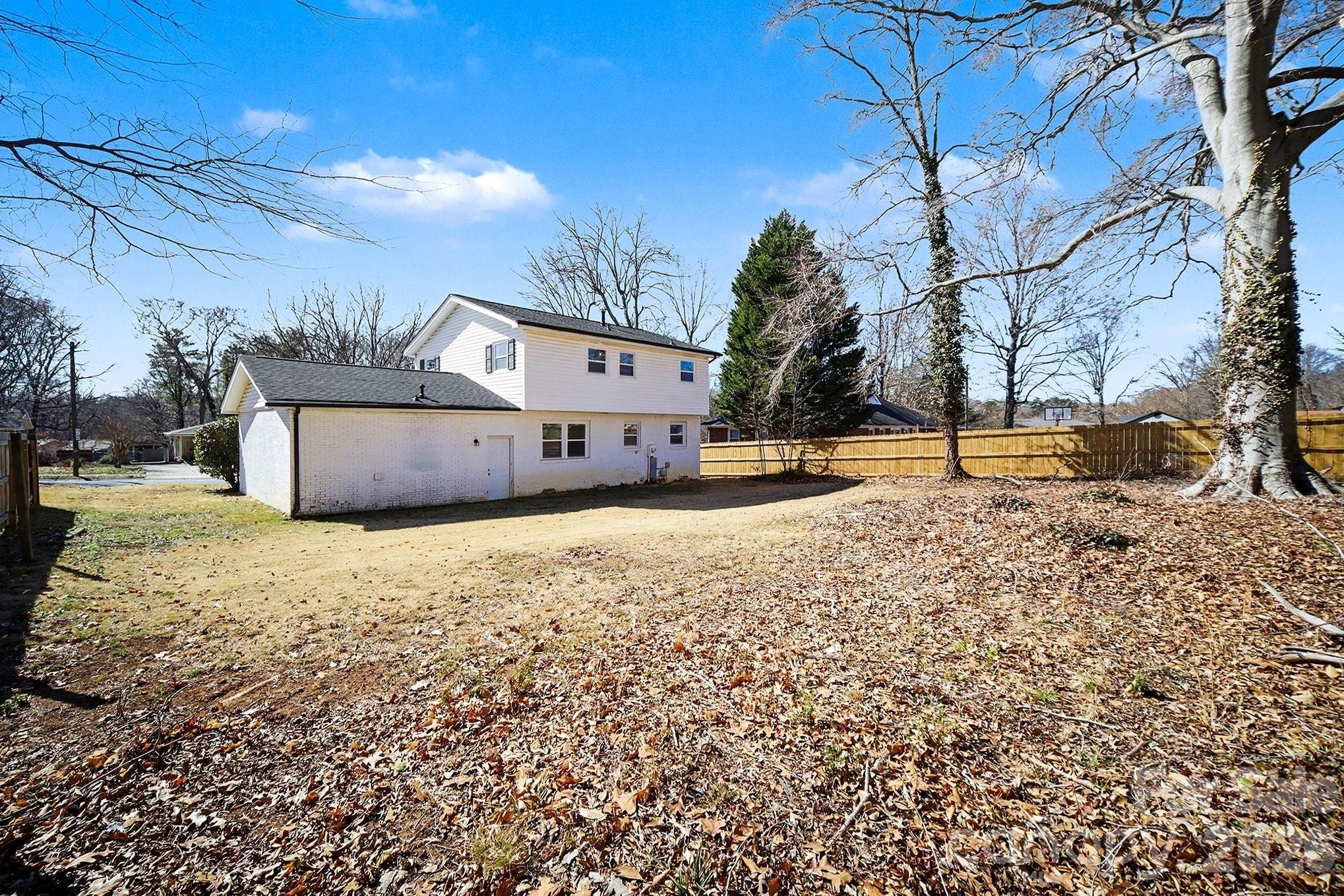6626 Glenmoor Drive — Charlotte