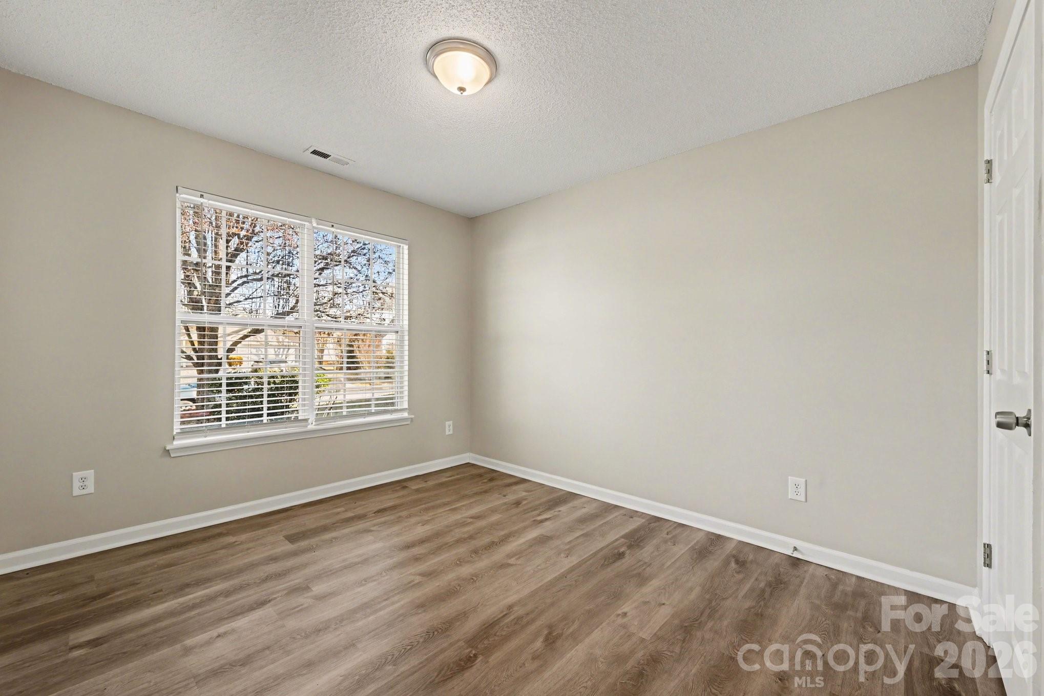 4271 Maybrook Court SW — Concord