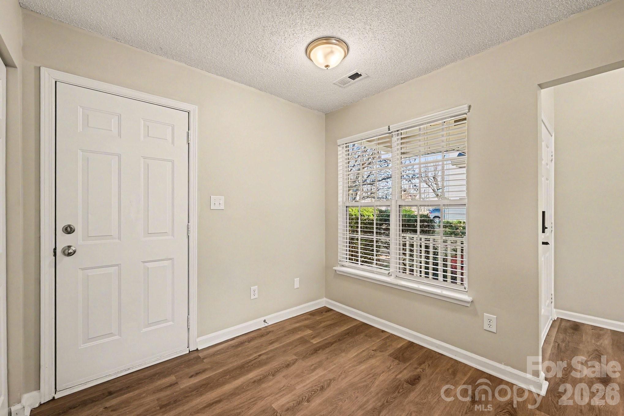 4271 Maybrook Court SW — Concord