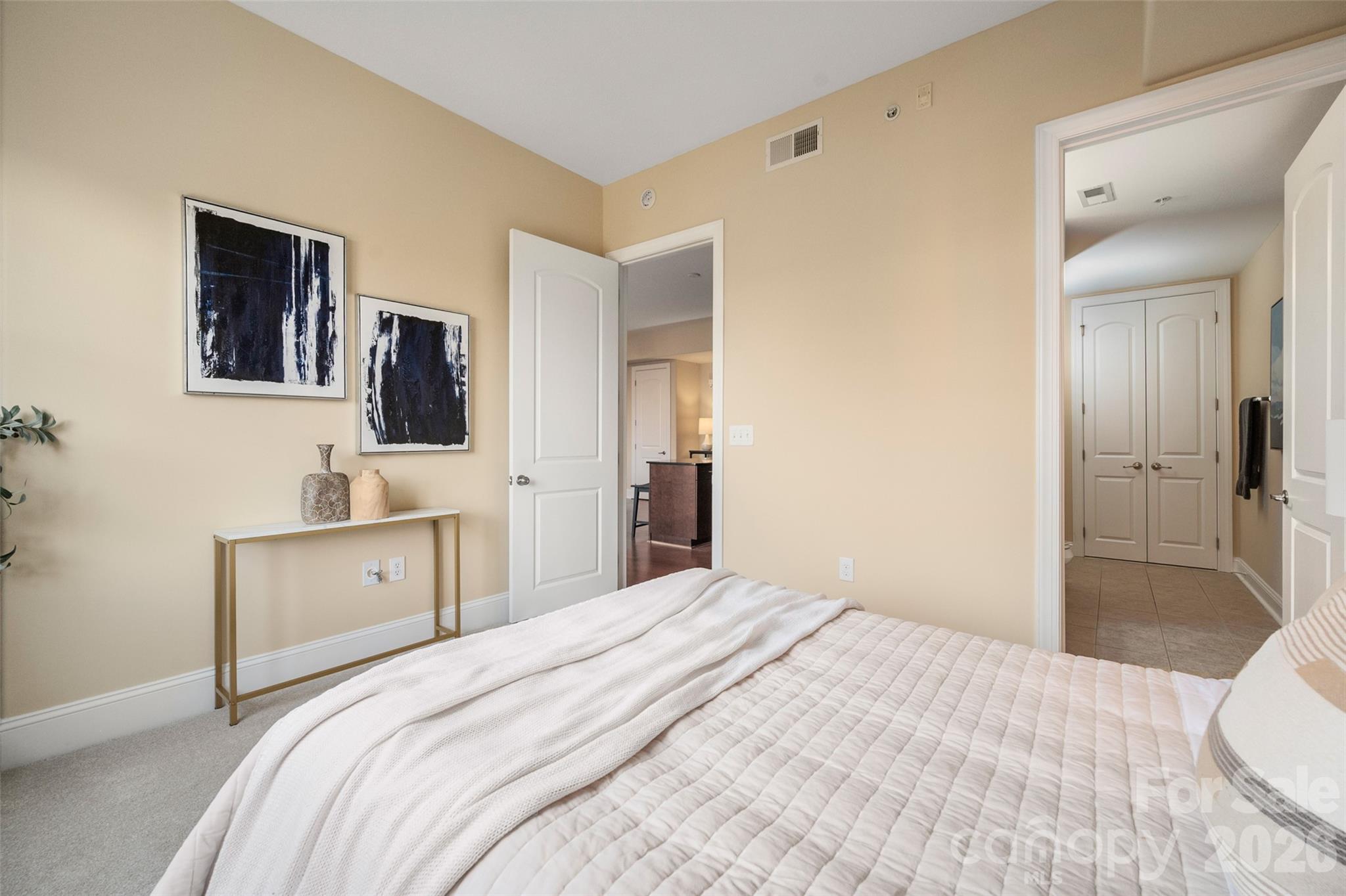 4620 Piedmont Row Drive #415 — Charlotte