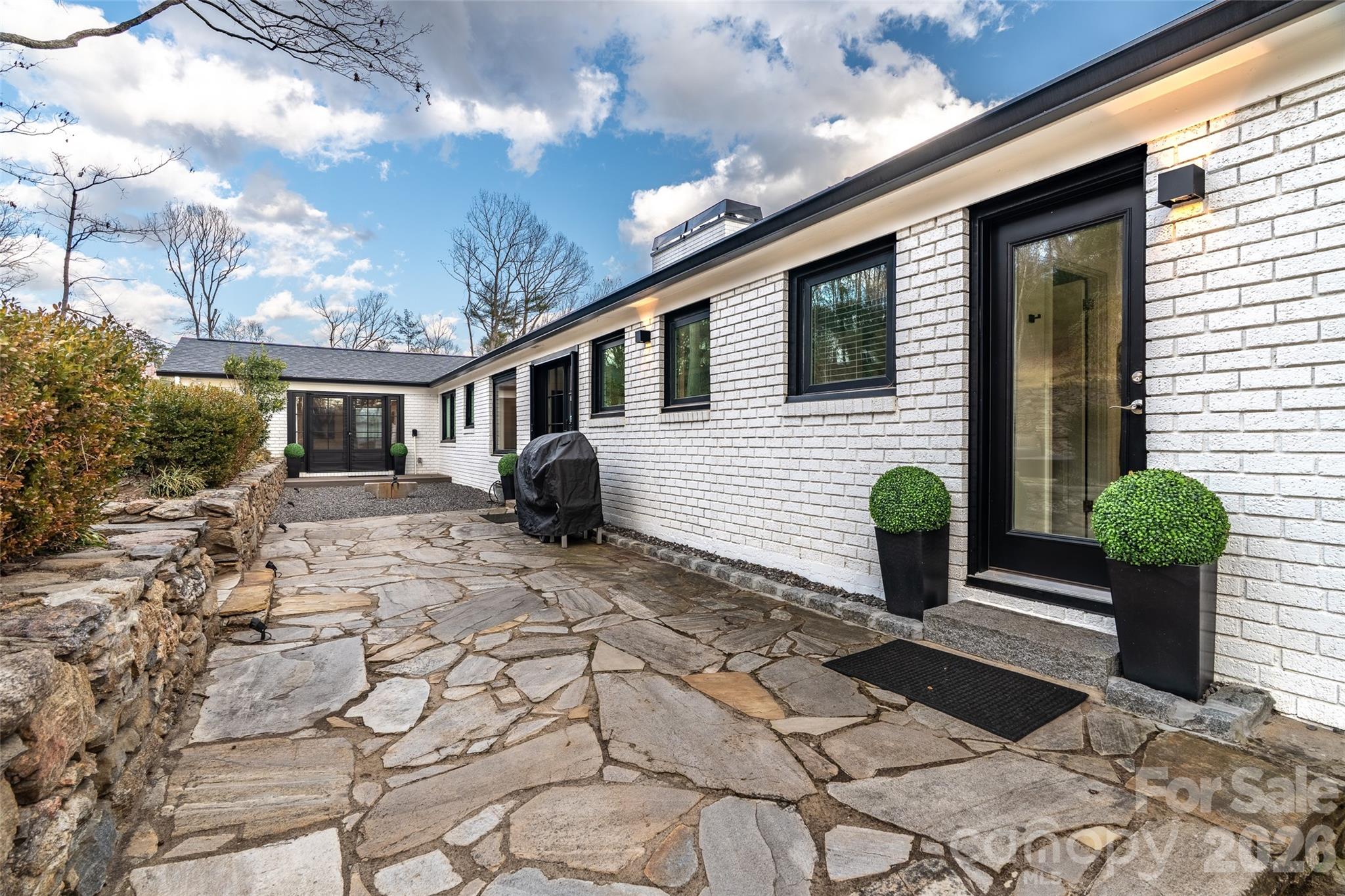 51 Forest Road — Asheville