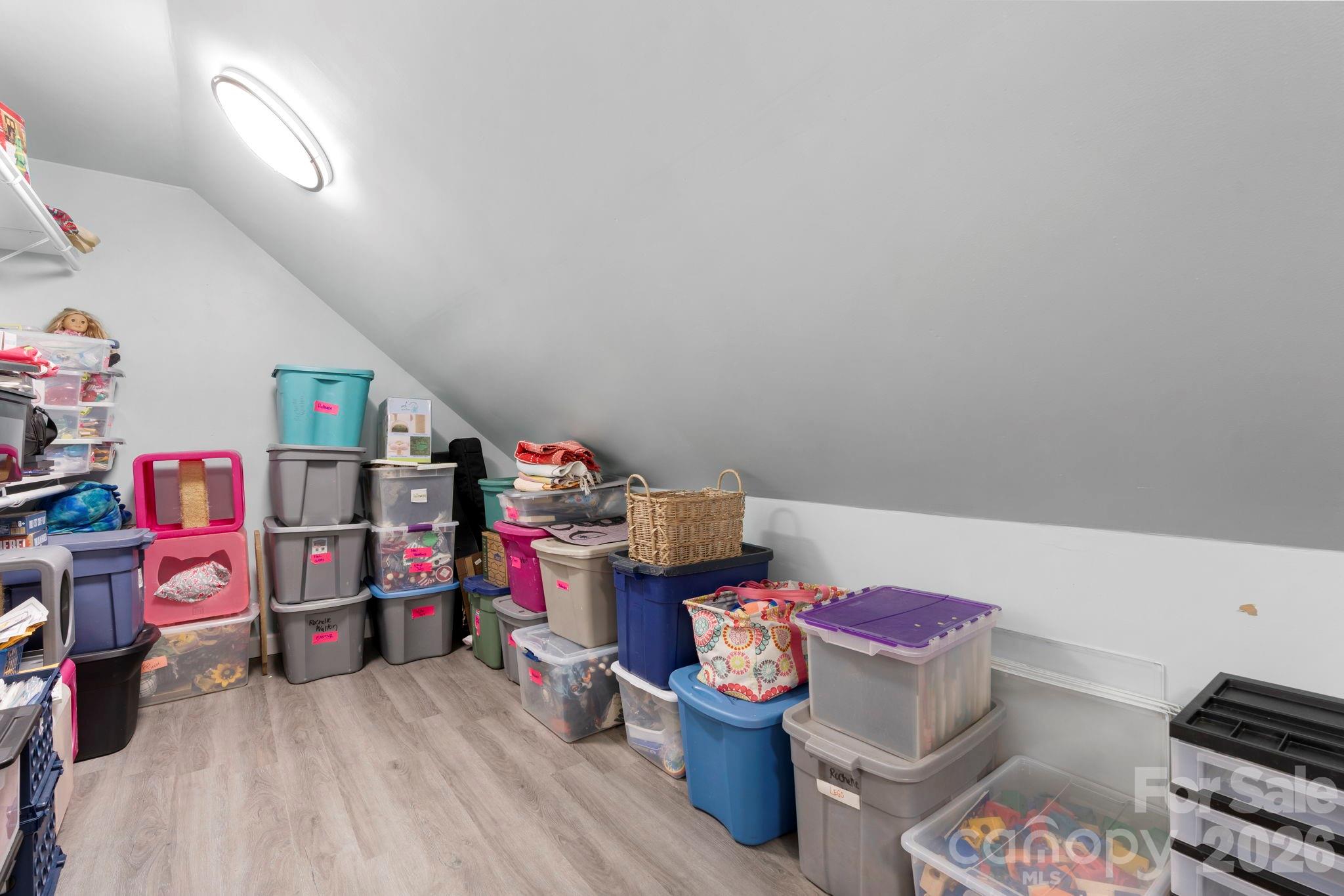 1221 Willow Creek Drive — Newton