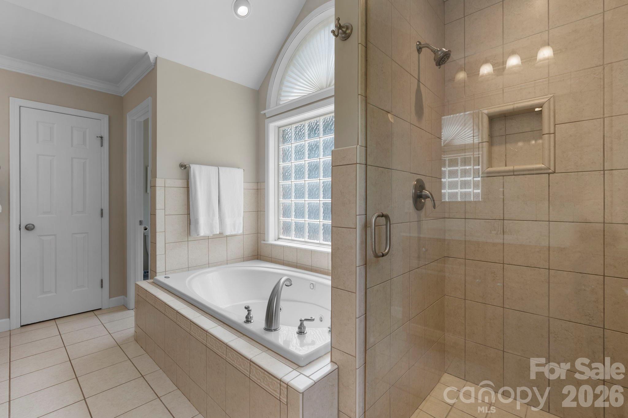 1221 Willow Creek Drive — Newton