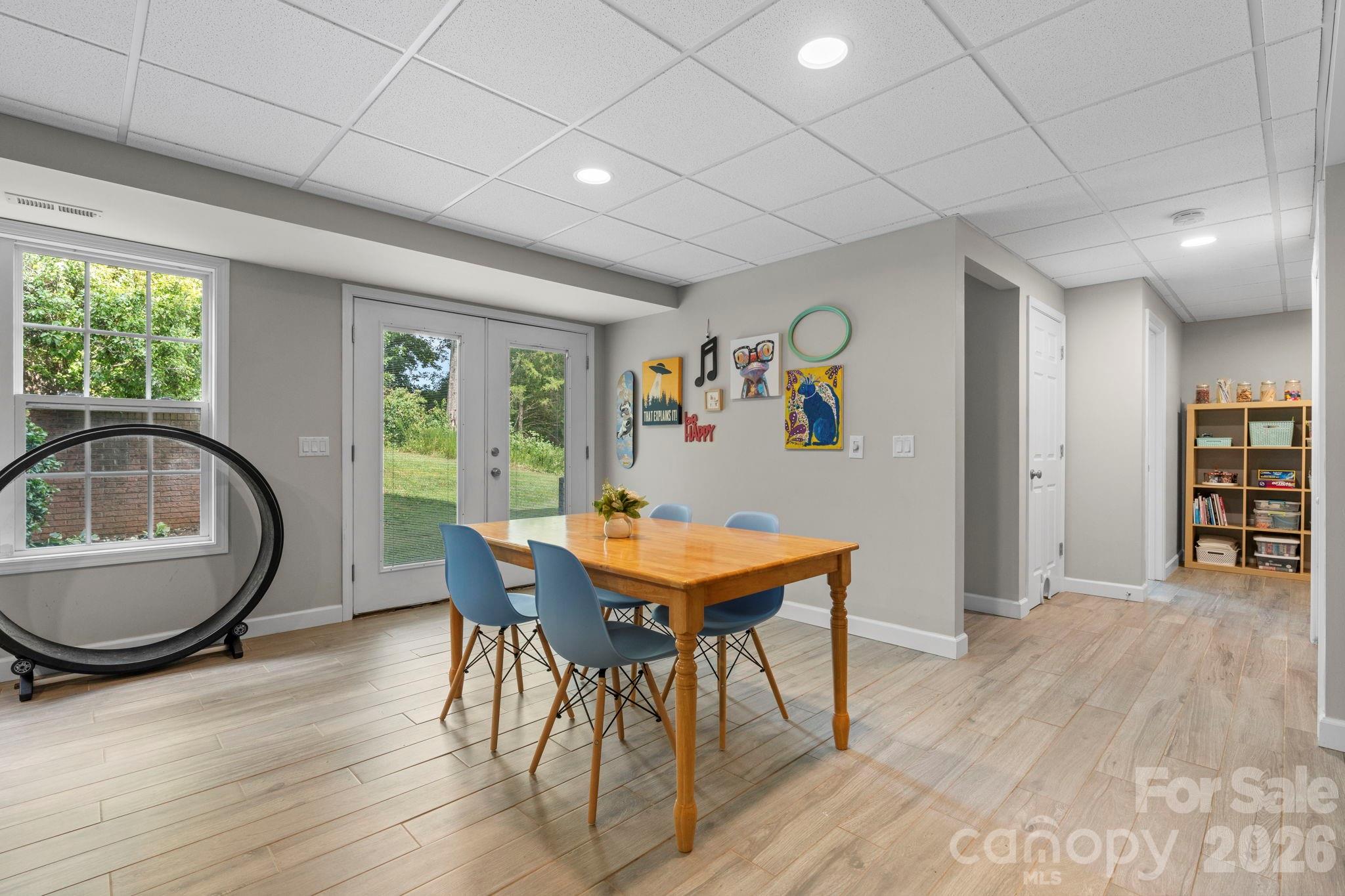1221 Willow Creek Drive — Newton