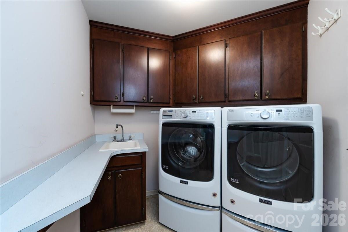 5901 Havencrest Court NW — Concord