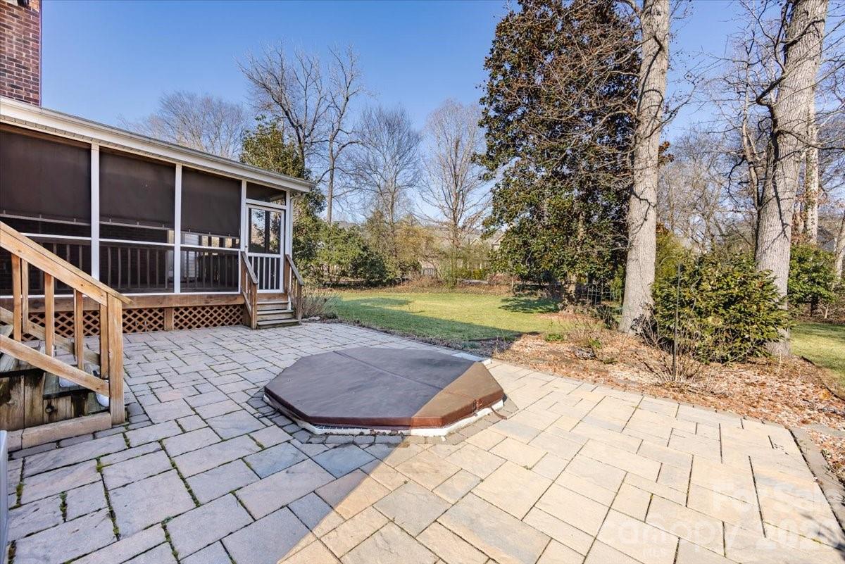 5901 Havencrest Court NW — Concord