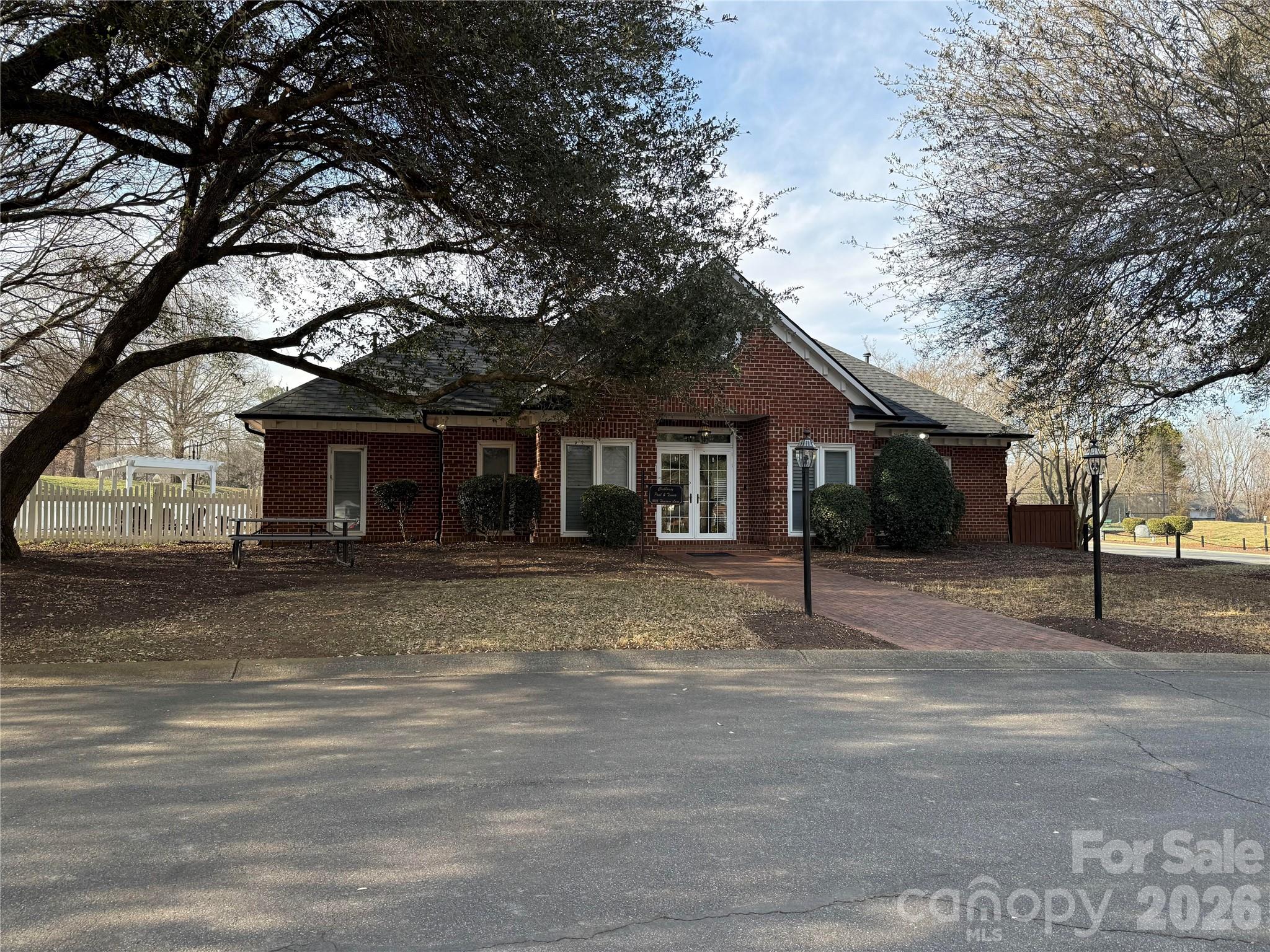 5901 Havencrest Court NW — Concord