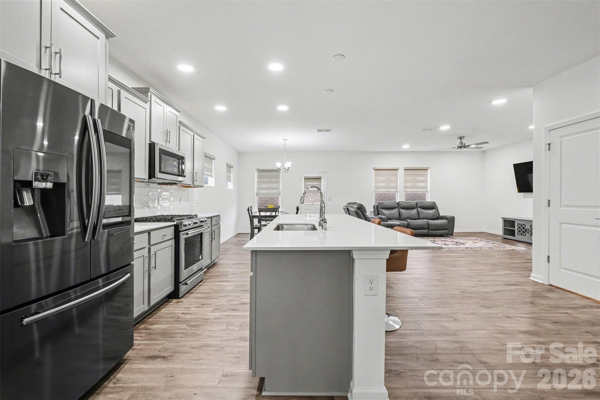 11126 Glasden Road — Charlotte