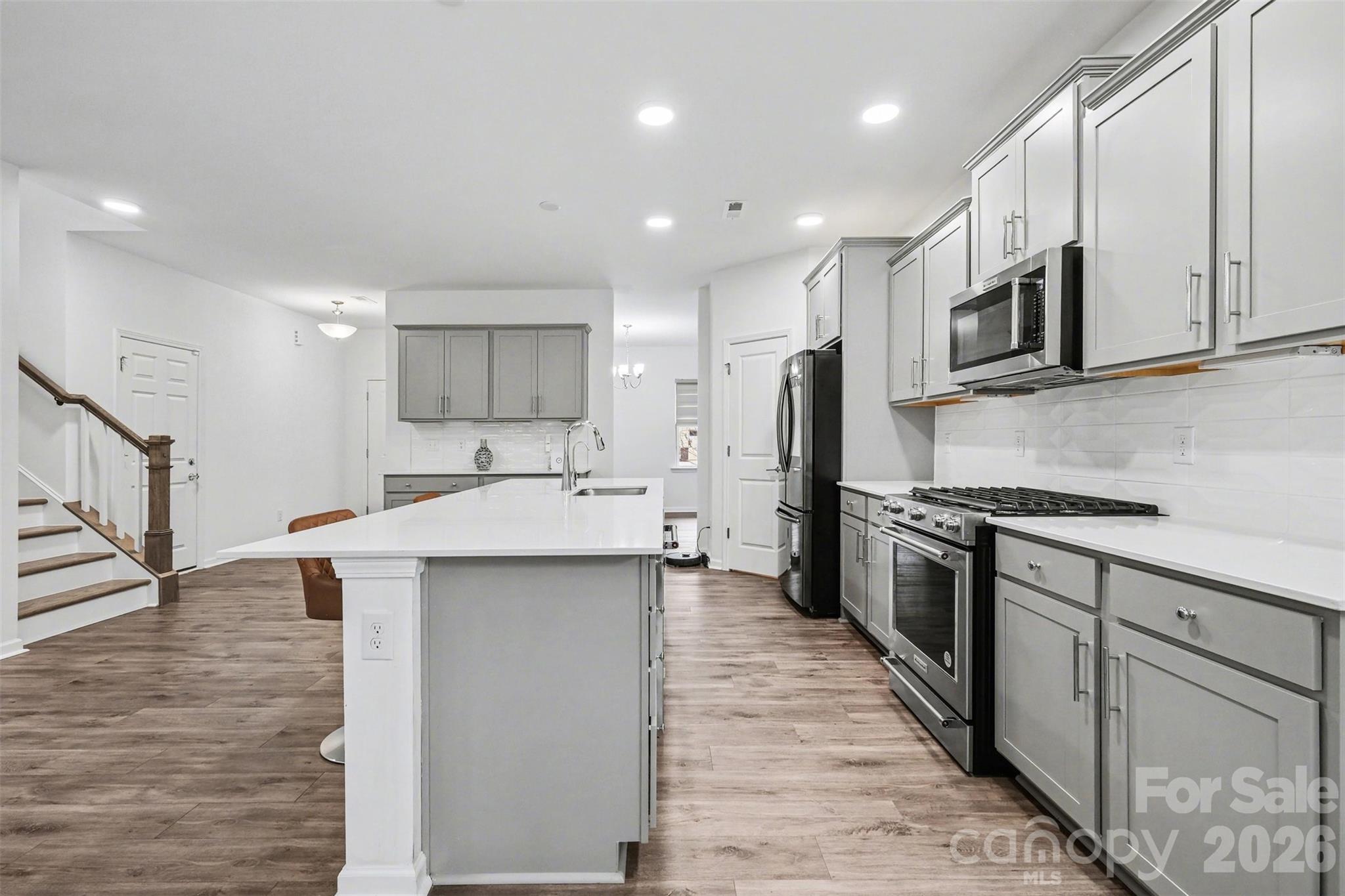 11126 Glasden Road — Charlotte