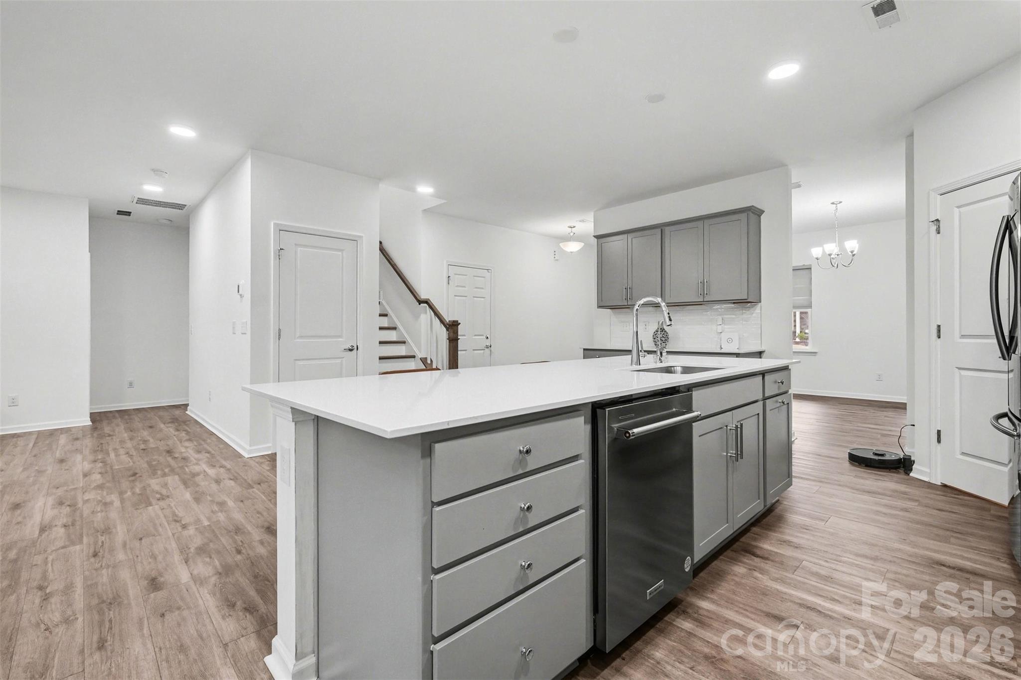 11126 Glasden Road — Charlotte