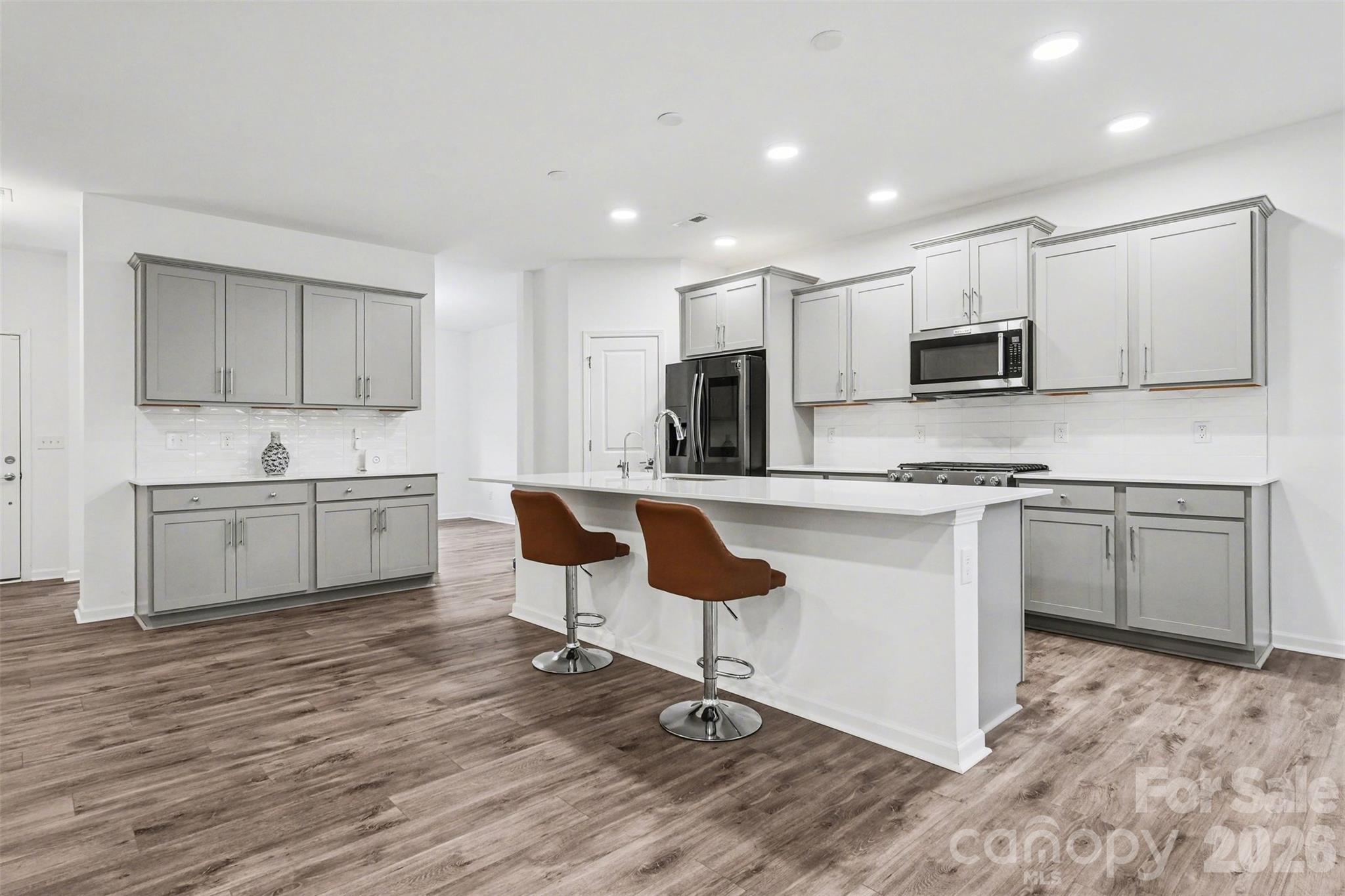 11126 Glasden Road — Charlotte