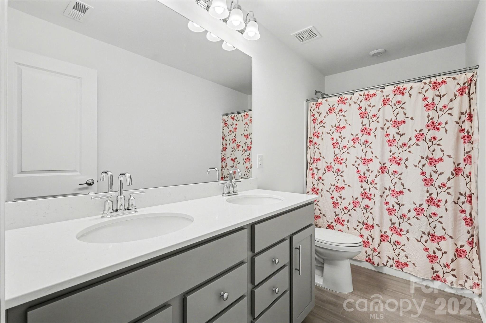11126 Glasden Road — Charlotte