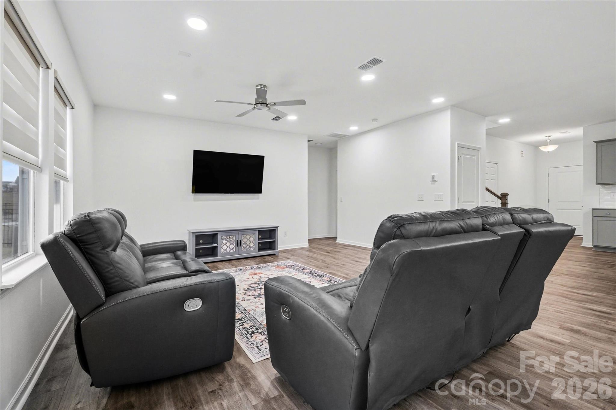 11126 Glasden Road — Charlotte