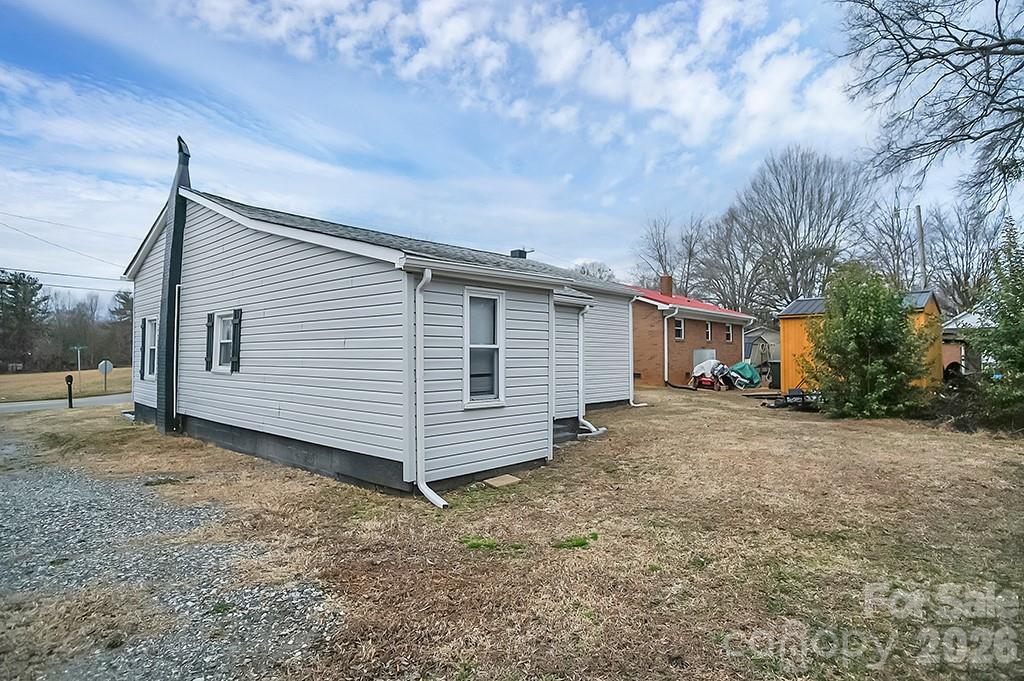 301 Jc Dellinger Road — Cherryville