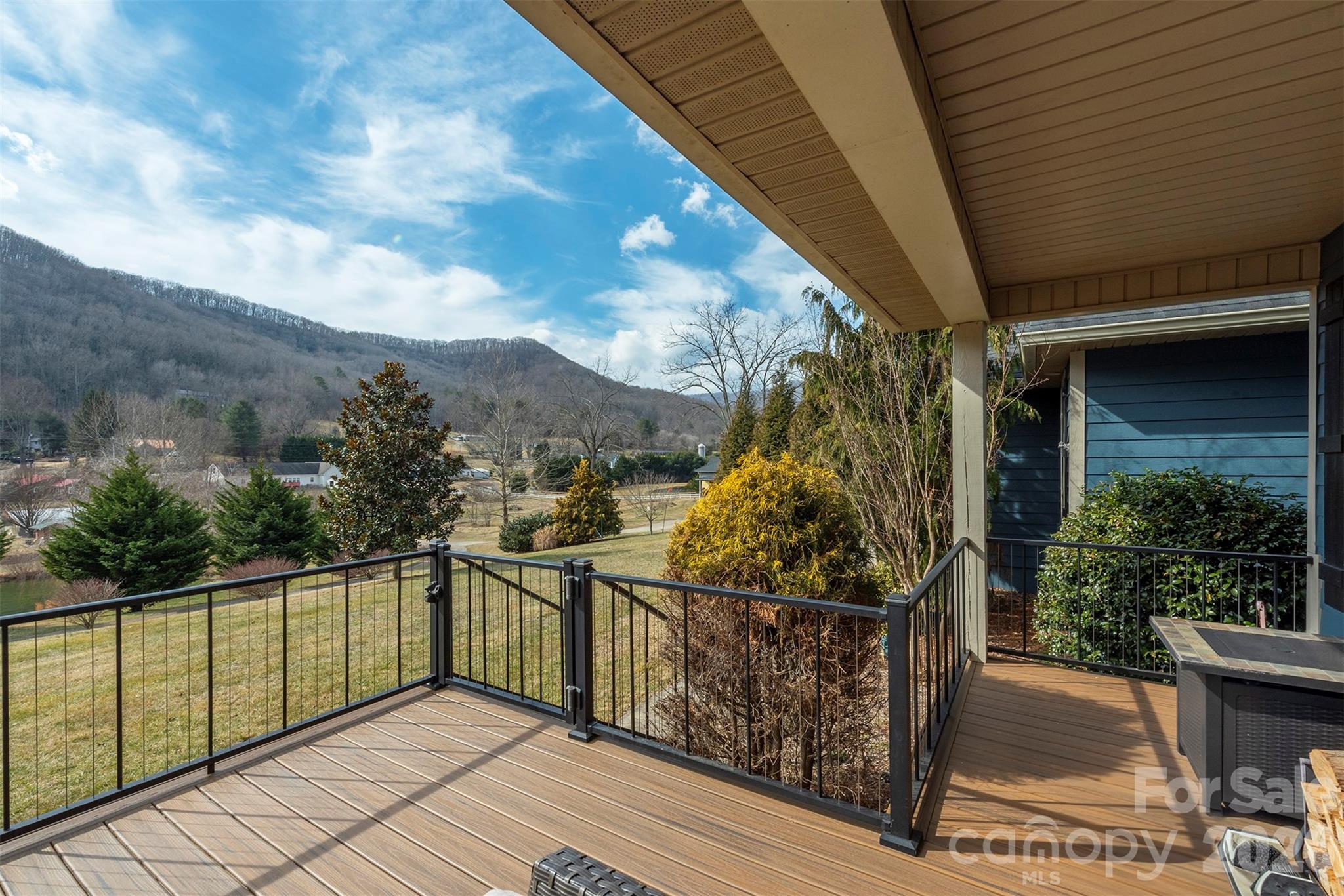 18 Hoye Lane — Candler