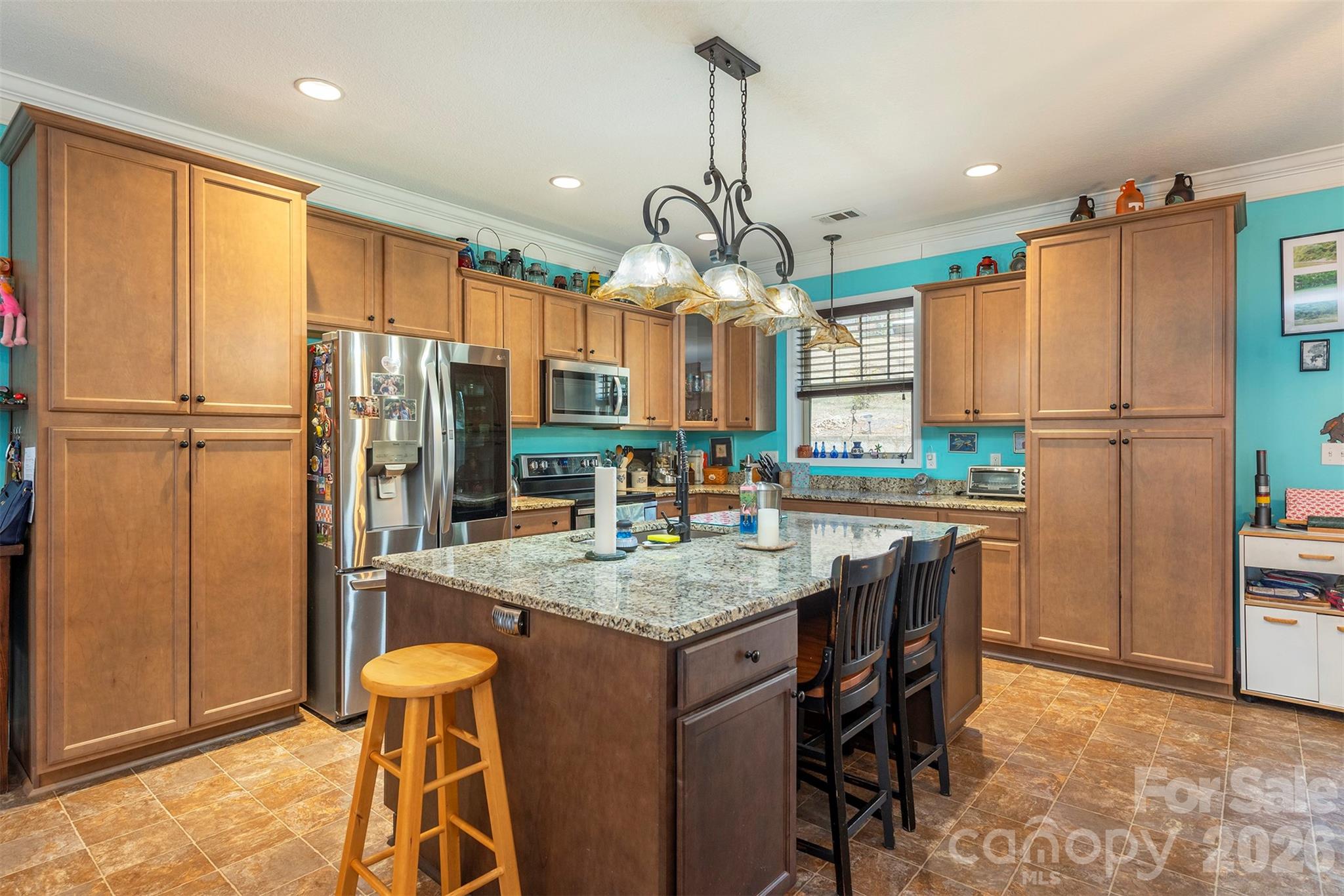 18 Hoye Lane — Candler