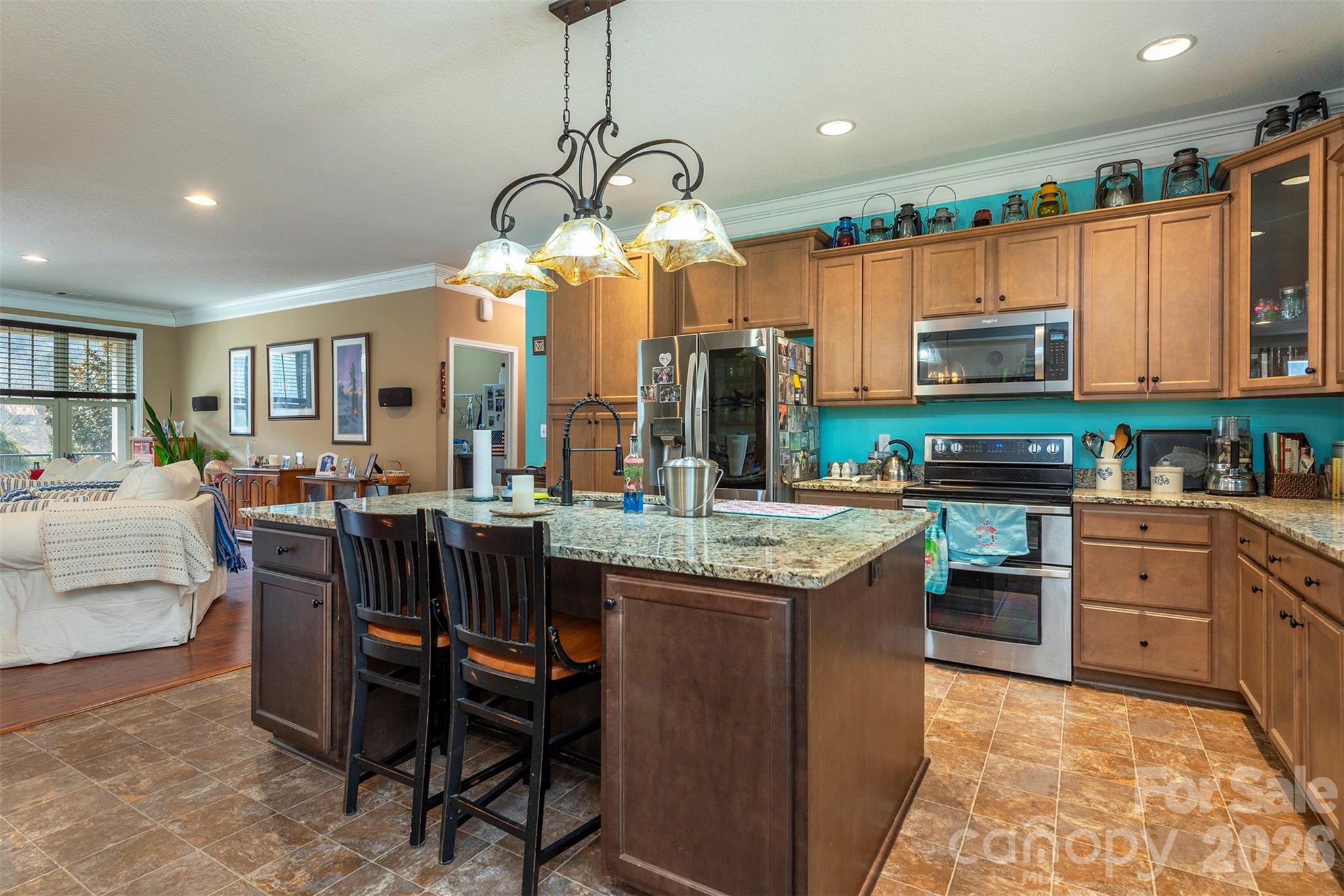 18 Hoye Lane — Candler