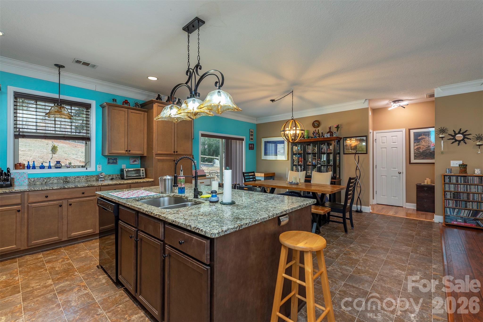 18 Hoye Lane — Candler