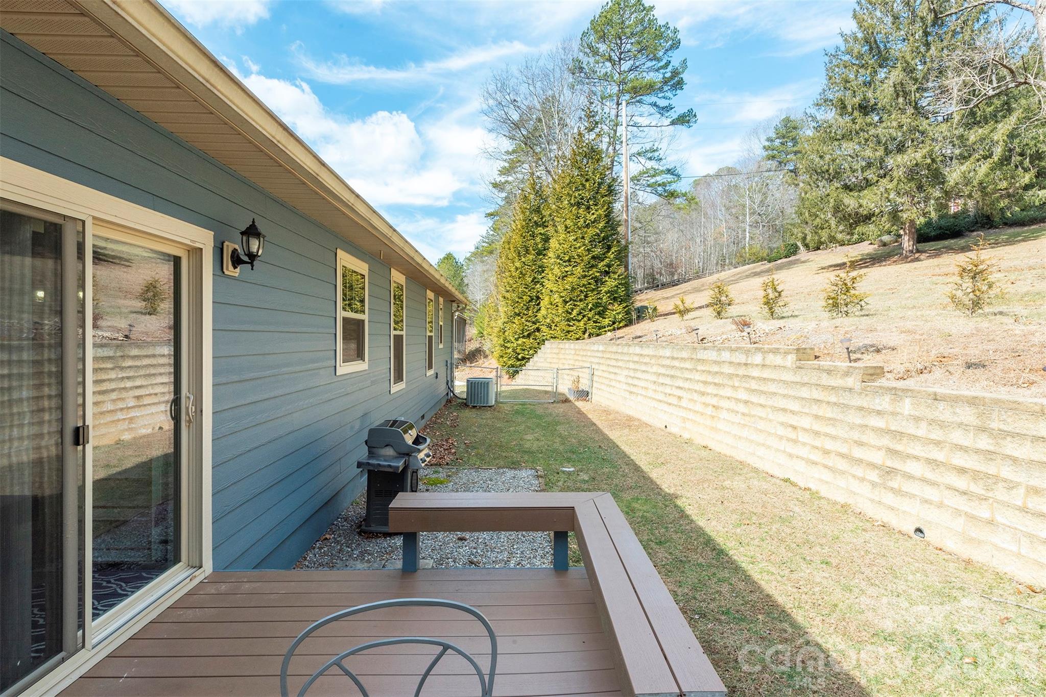 18 Hoye Lane — Candler
