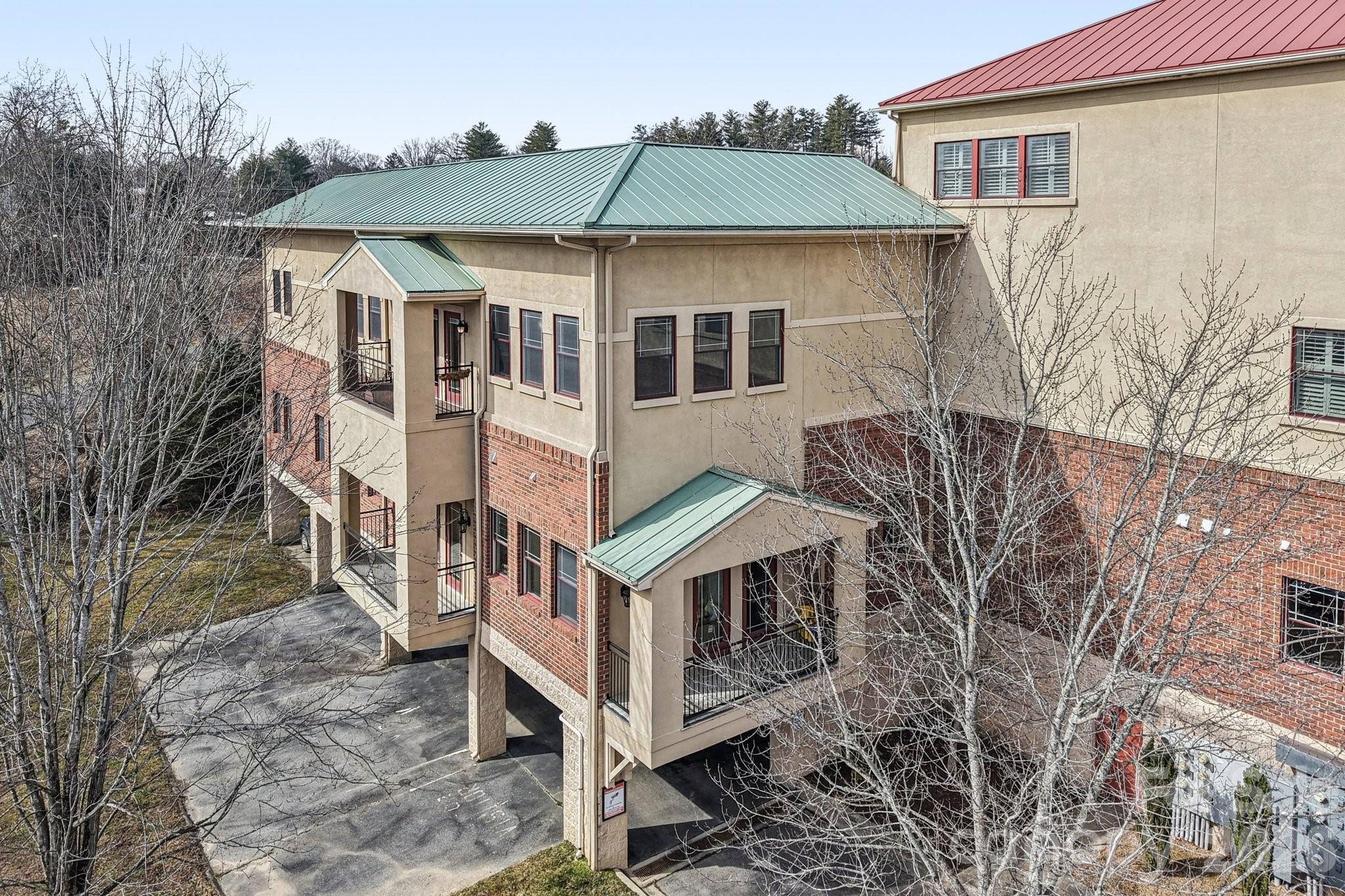 475 S Church Street #E — Hendersonville