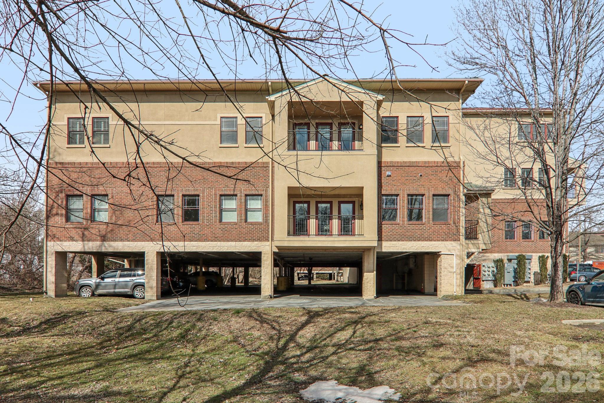 475 S Church Street #E — Hendersonville