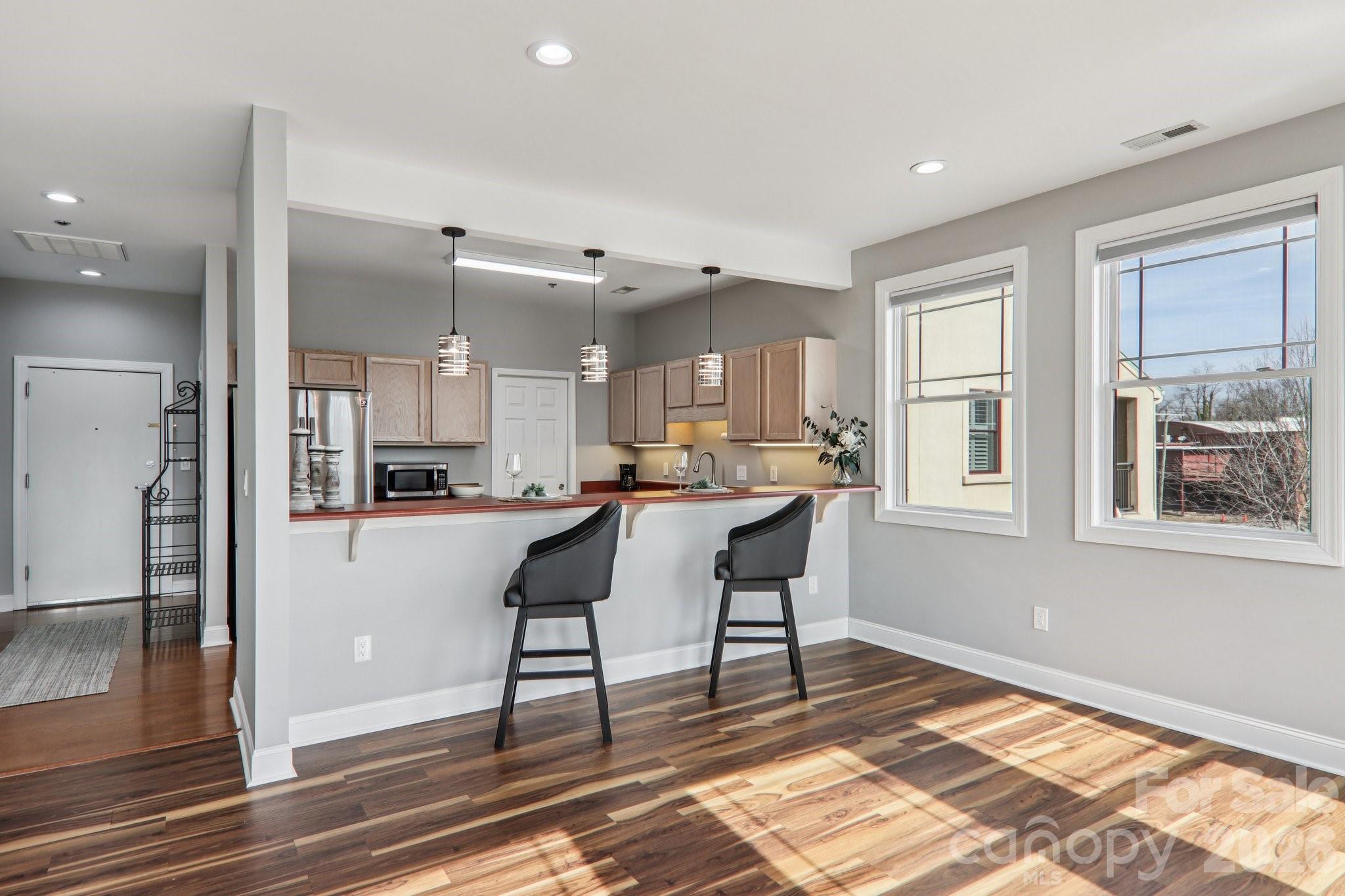 475 S Church Street #E — Hendersonville