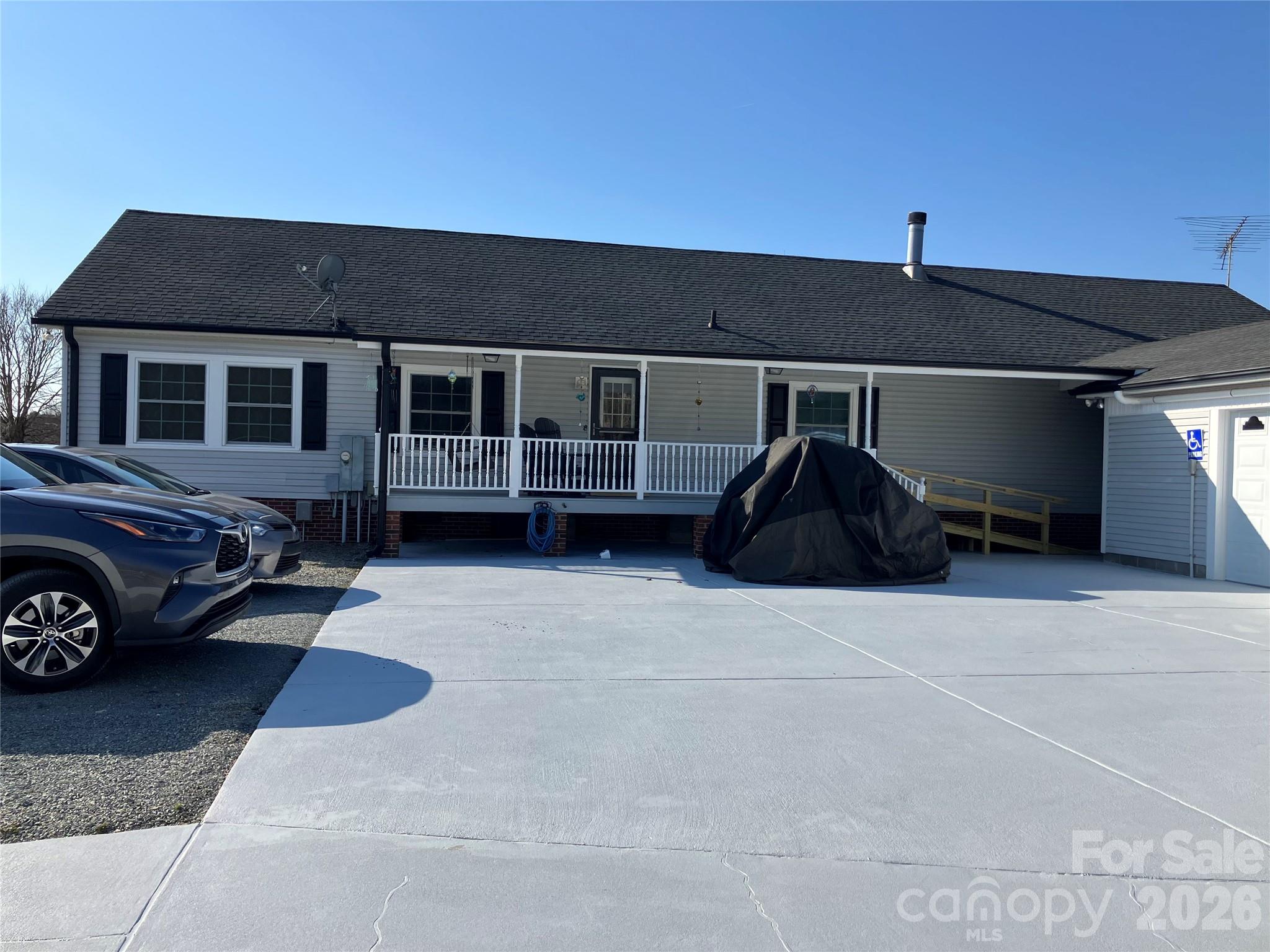 13215 Pine Bluff Road — Midland