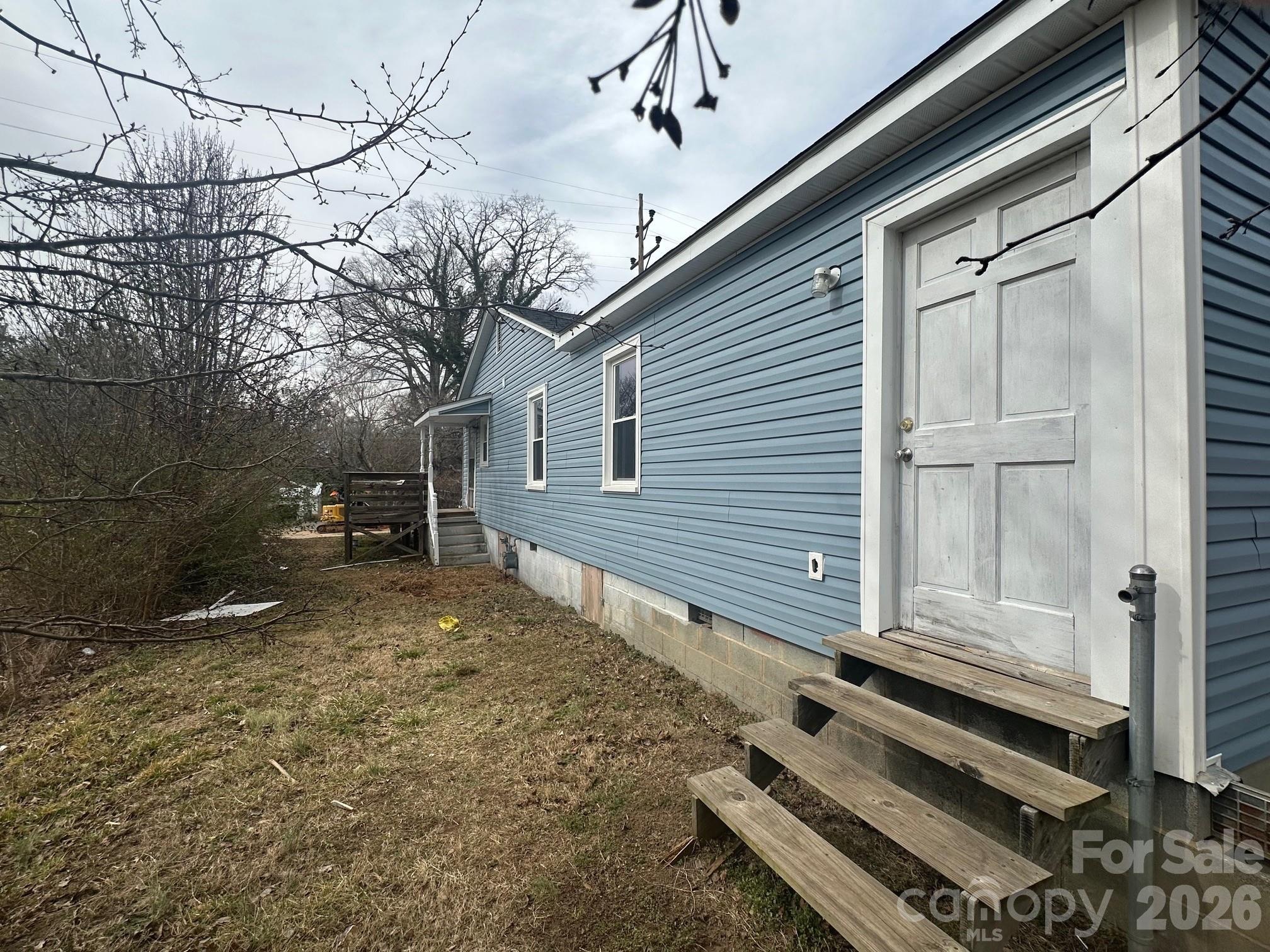 1323 7th Street — Statesville