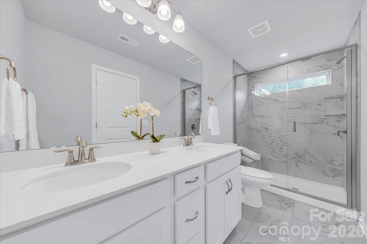 11310 Bartrams Way — Charlotte