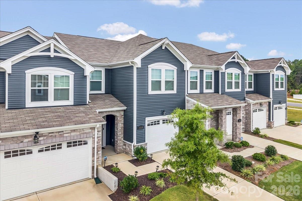 11310 Bartrams Way — Charlotte