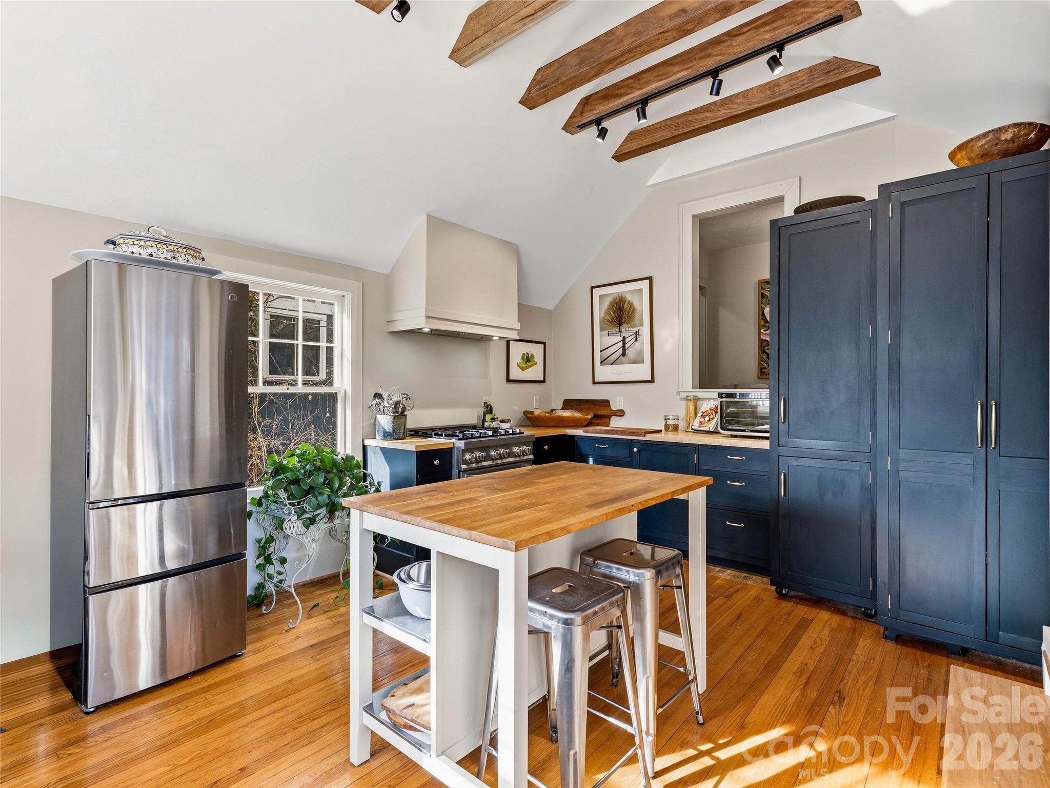 4 Duke Street — Asheville