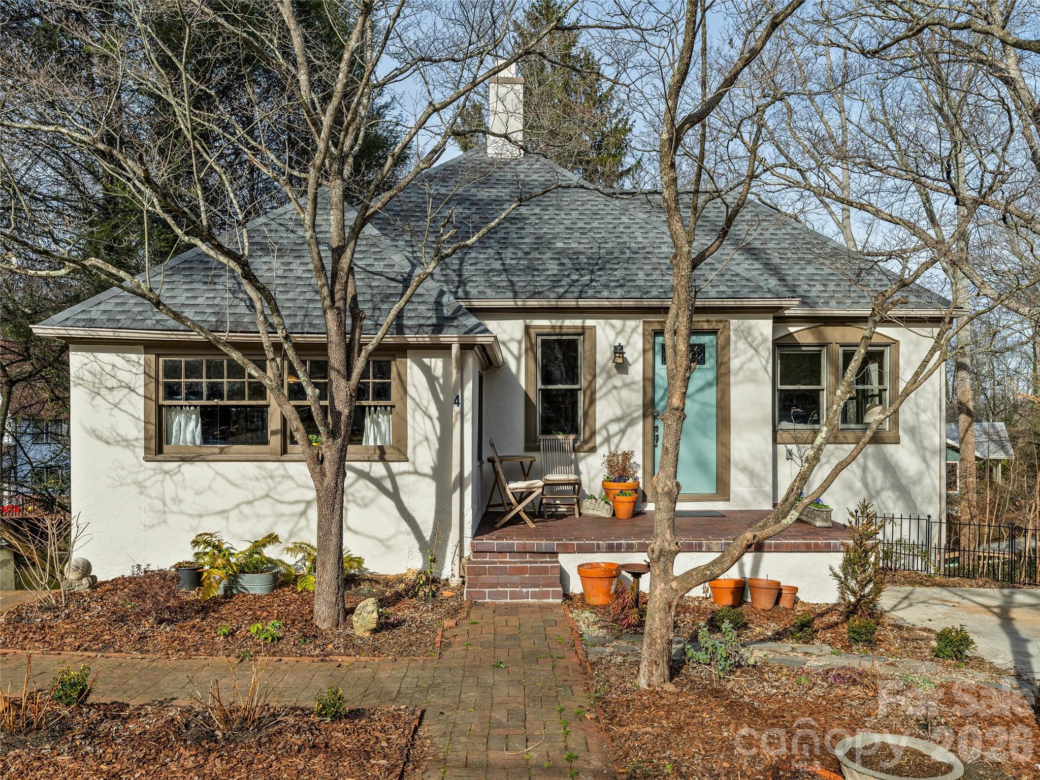 4 Duke Street — Asheville