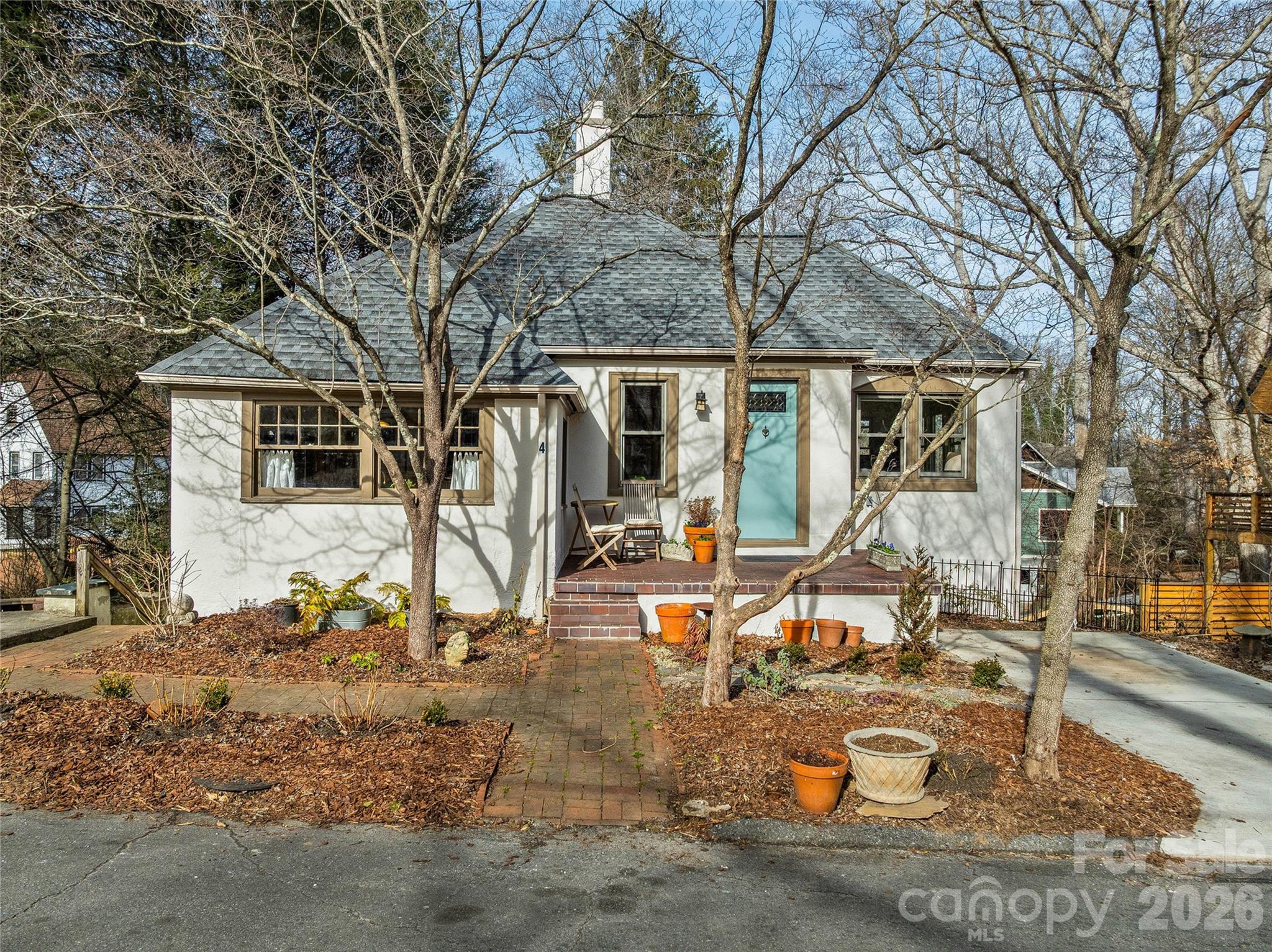 4 Duke Street — Asheville