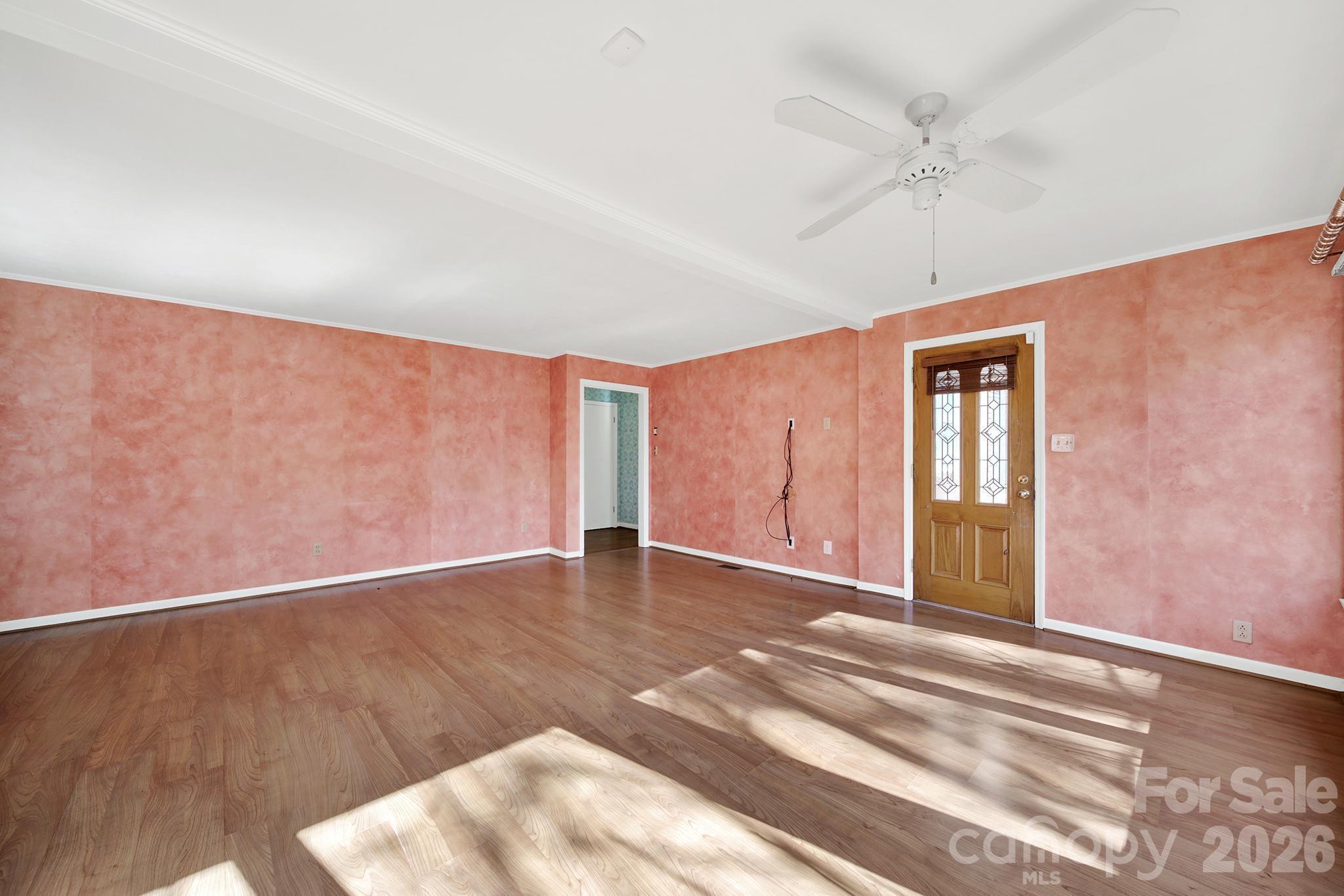 1125 Hawthorne Road — Lancaster