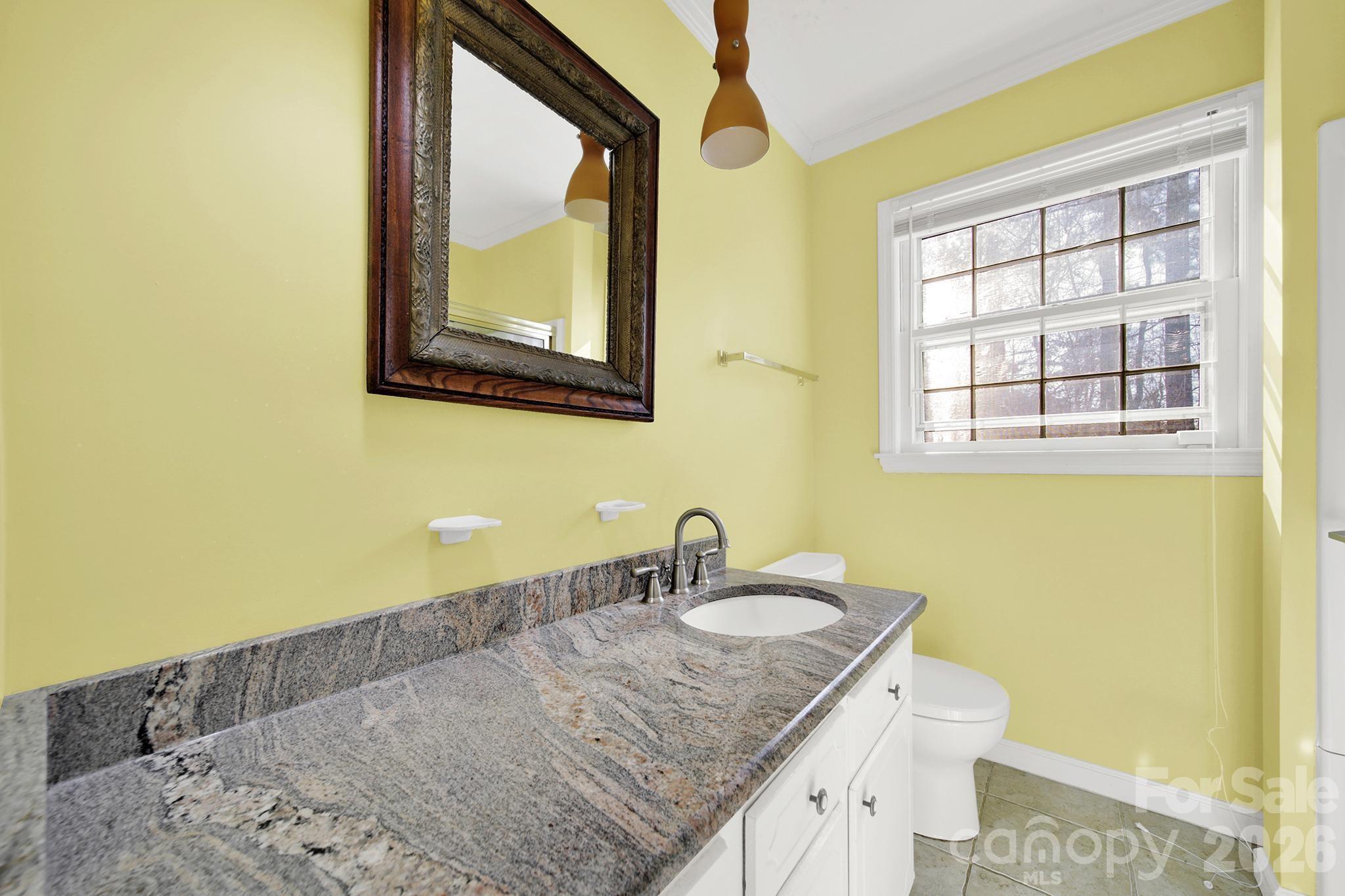 1125 Hawthorne Road — Lancaster