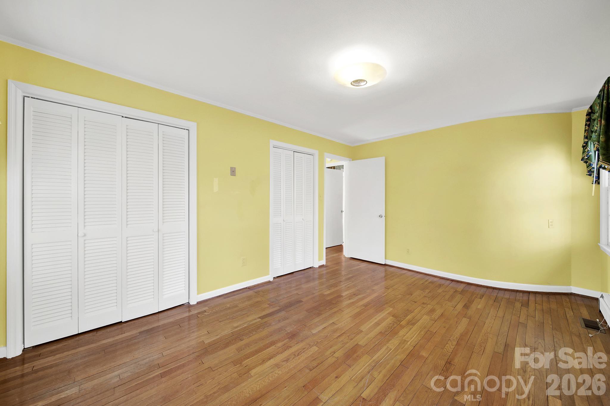1125 Hawthorne Road — Lancaster