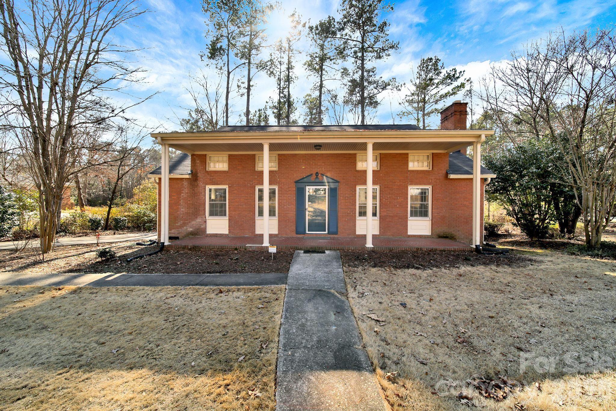 1125 Hawthorne Road — Lancaster