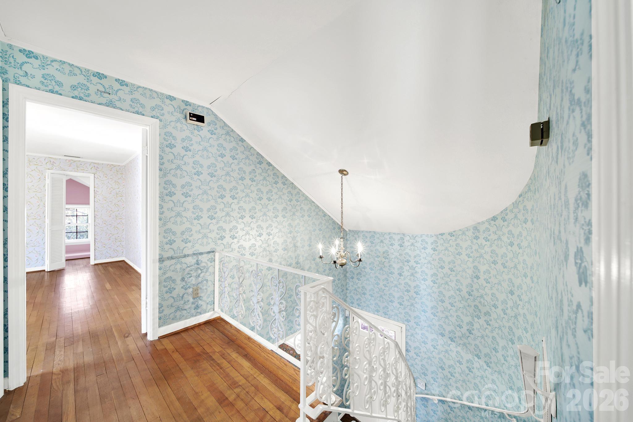 1125 Hawthorne Road — Lancaster