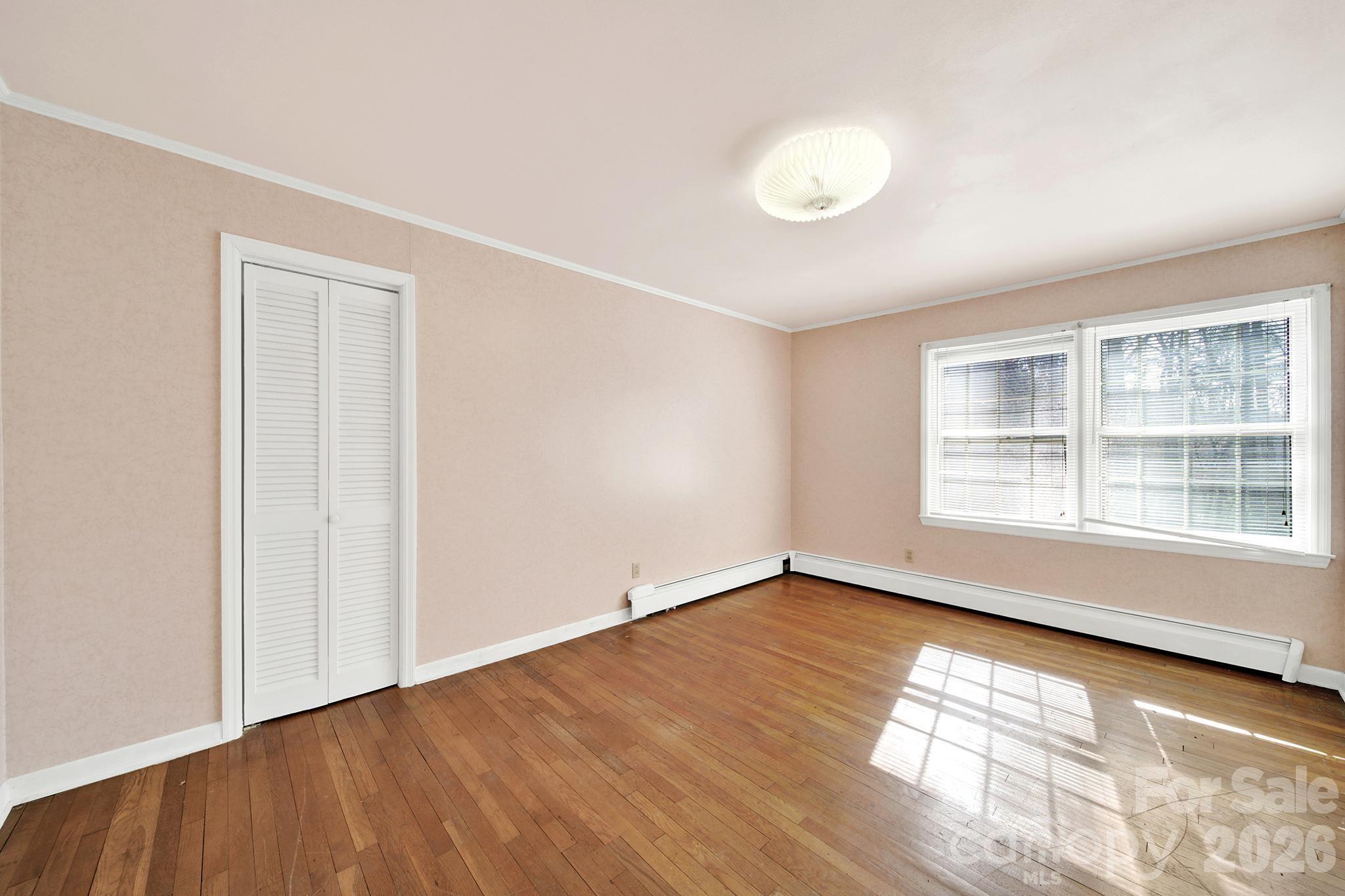 1125 Hawthorne Road — Lancaster